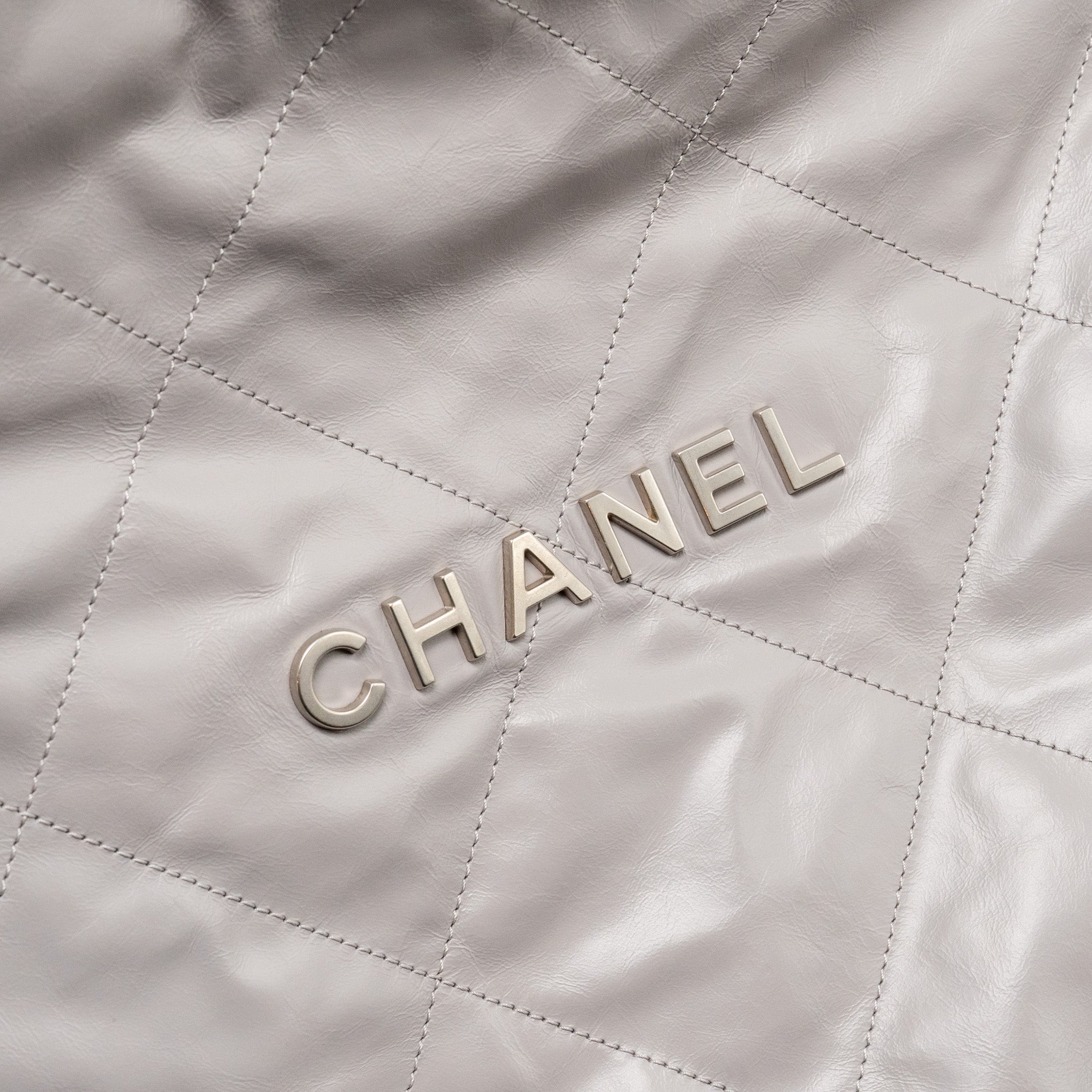 chanel-medium-22-bag-shiny-calfskin-grey-shw-microchip-copy