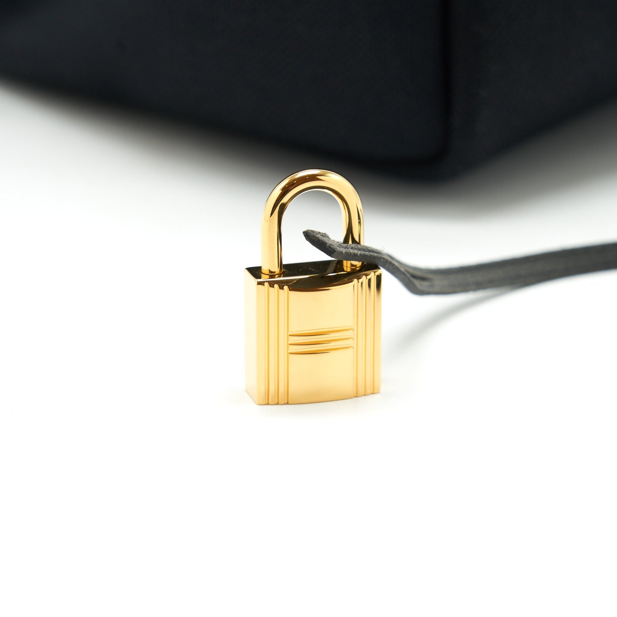 hermes-herbag-zip-31-bag-black-ghw