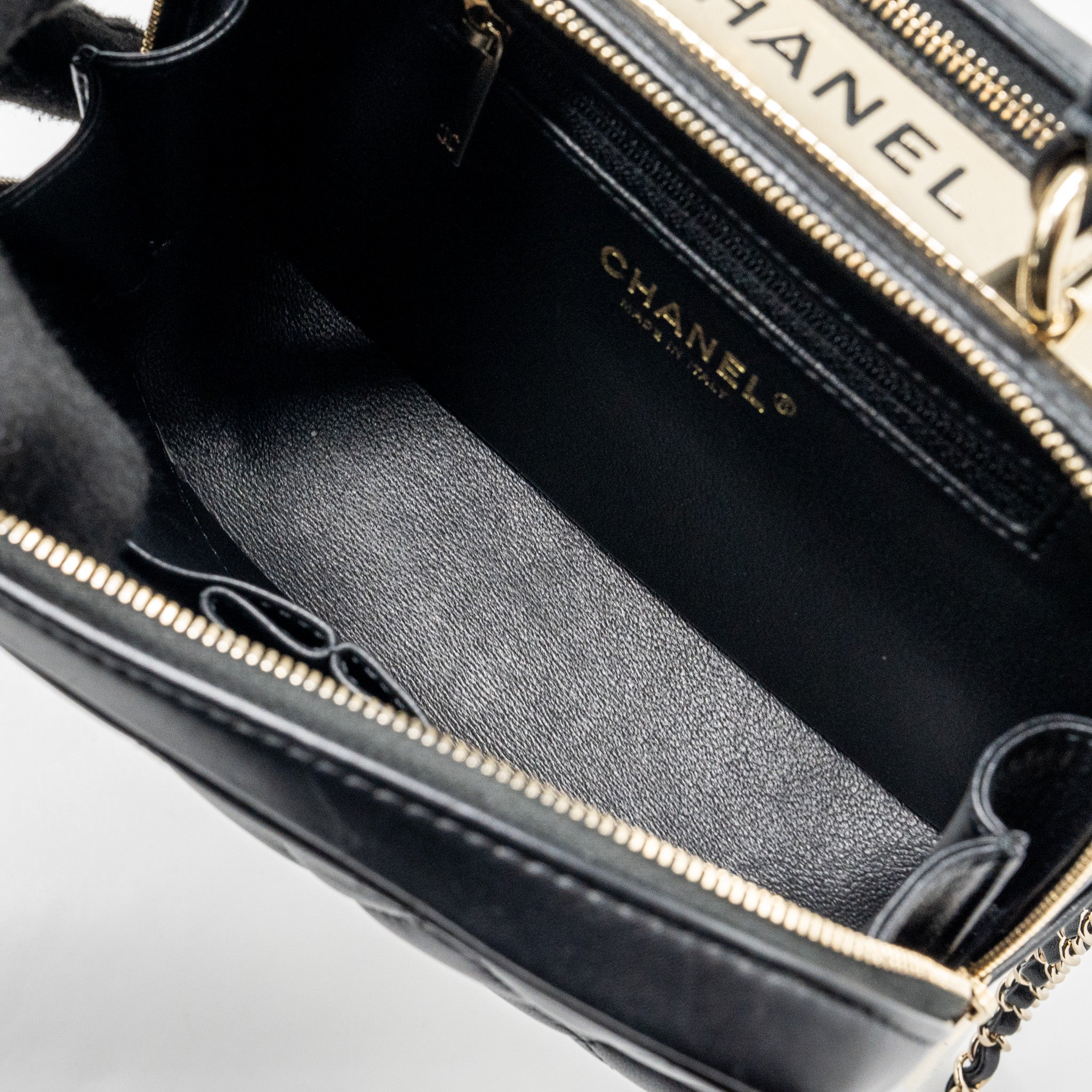 chanel-trendy-cc-top-handle-vanity-bag-lambskin-black-ghw-1