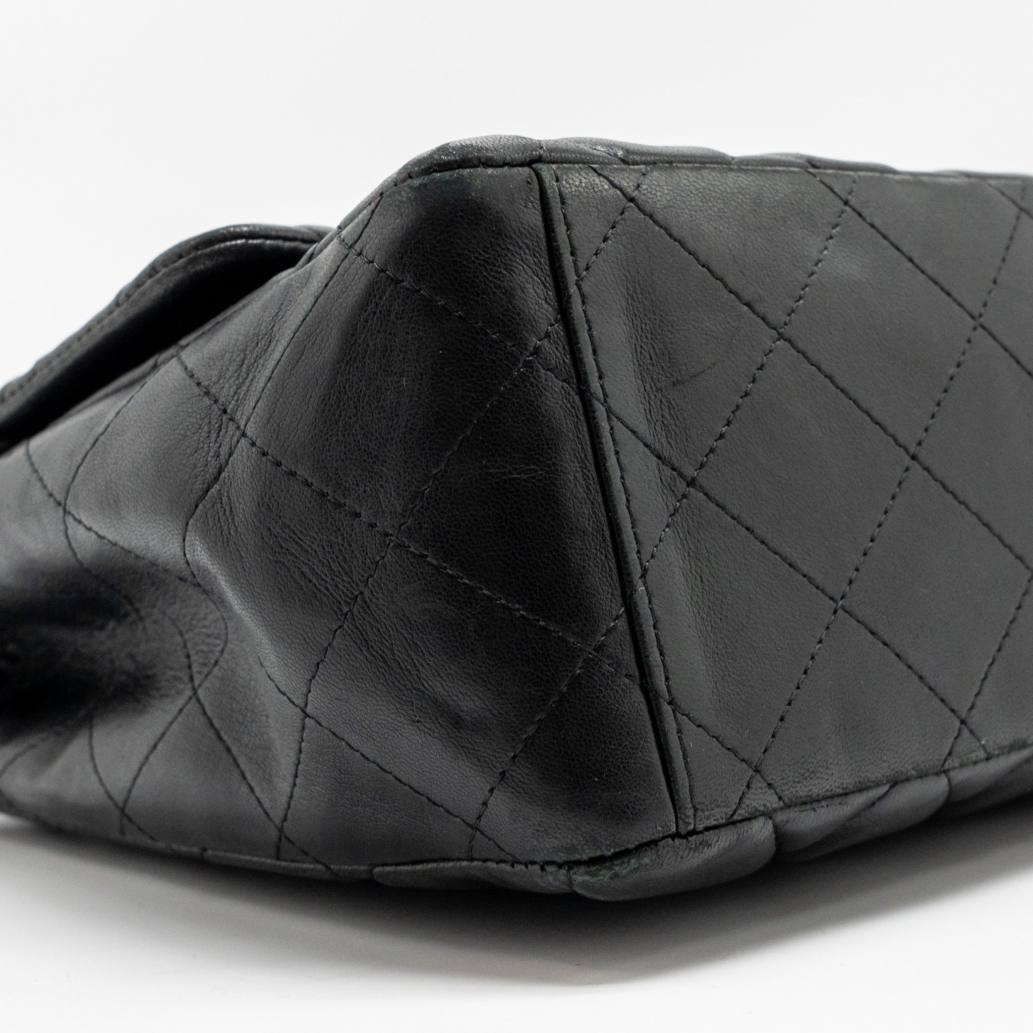 chanel-maxi-classic-single-flap-bag-lambskin-black-shw-copy