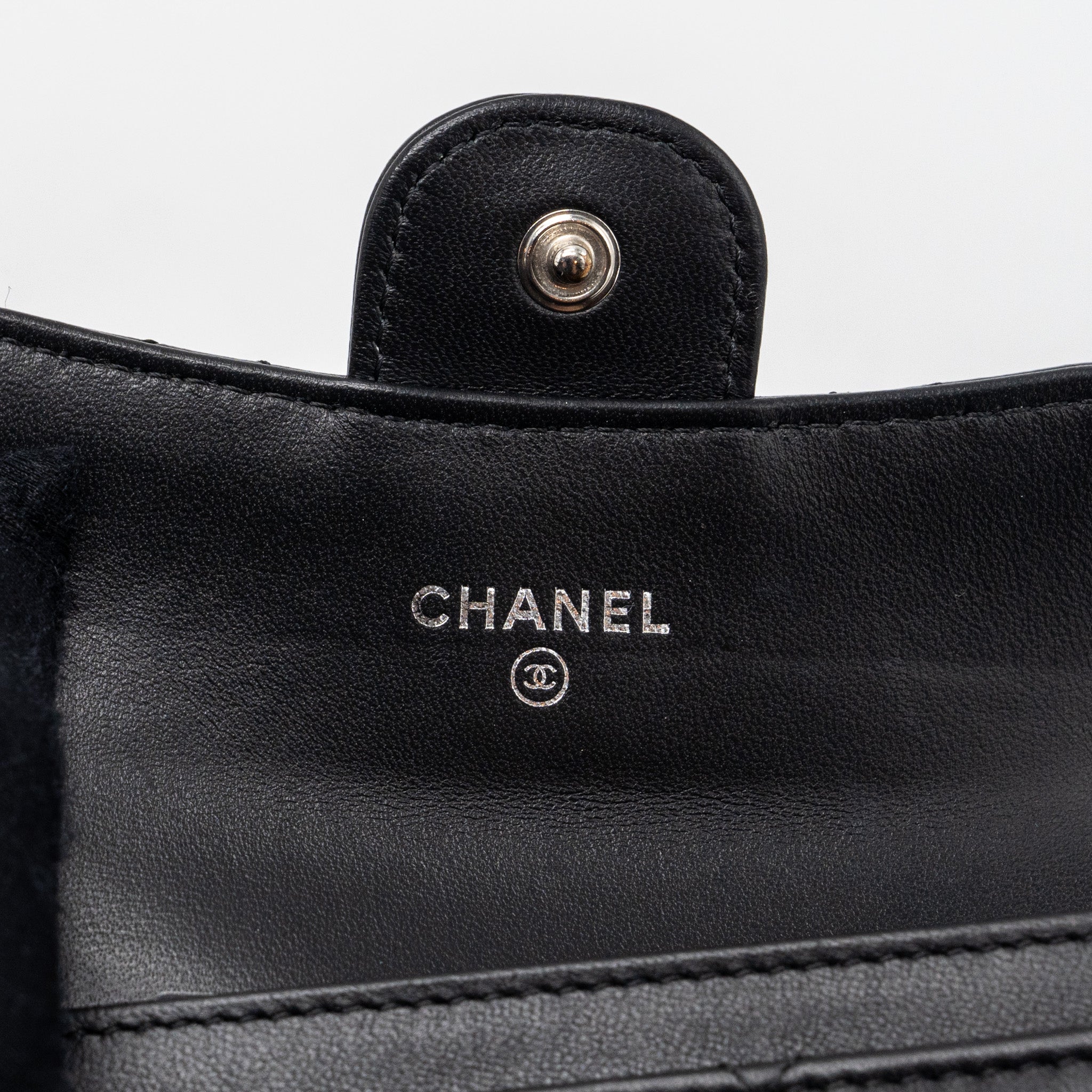 chanel-classic-flap-card-holder-lambskin-black-shw-1