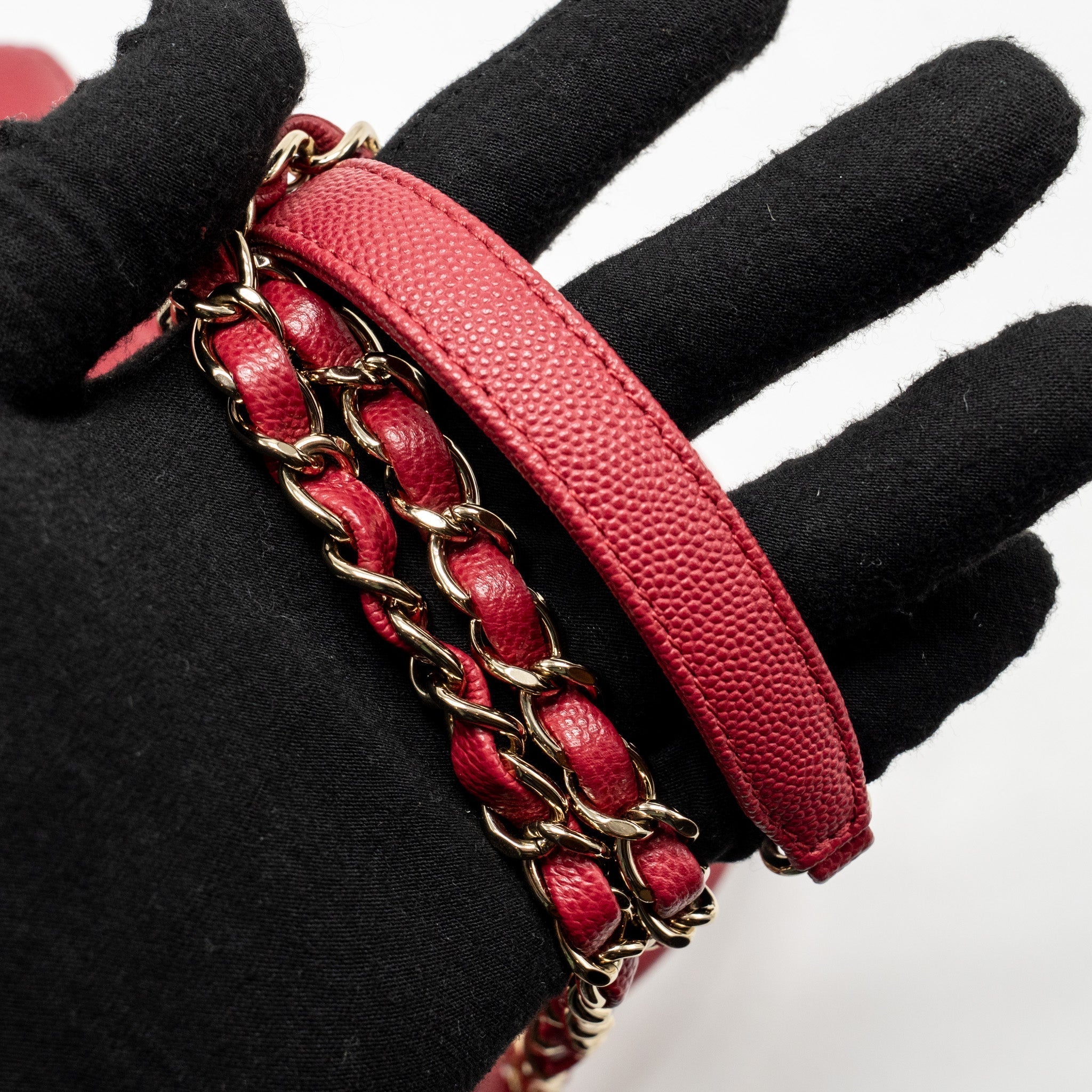 chanel-medium-coco-handle-caviar-red-ghw