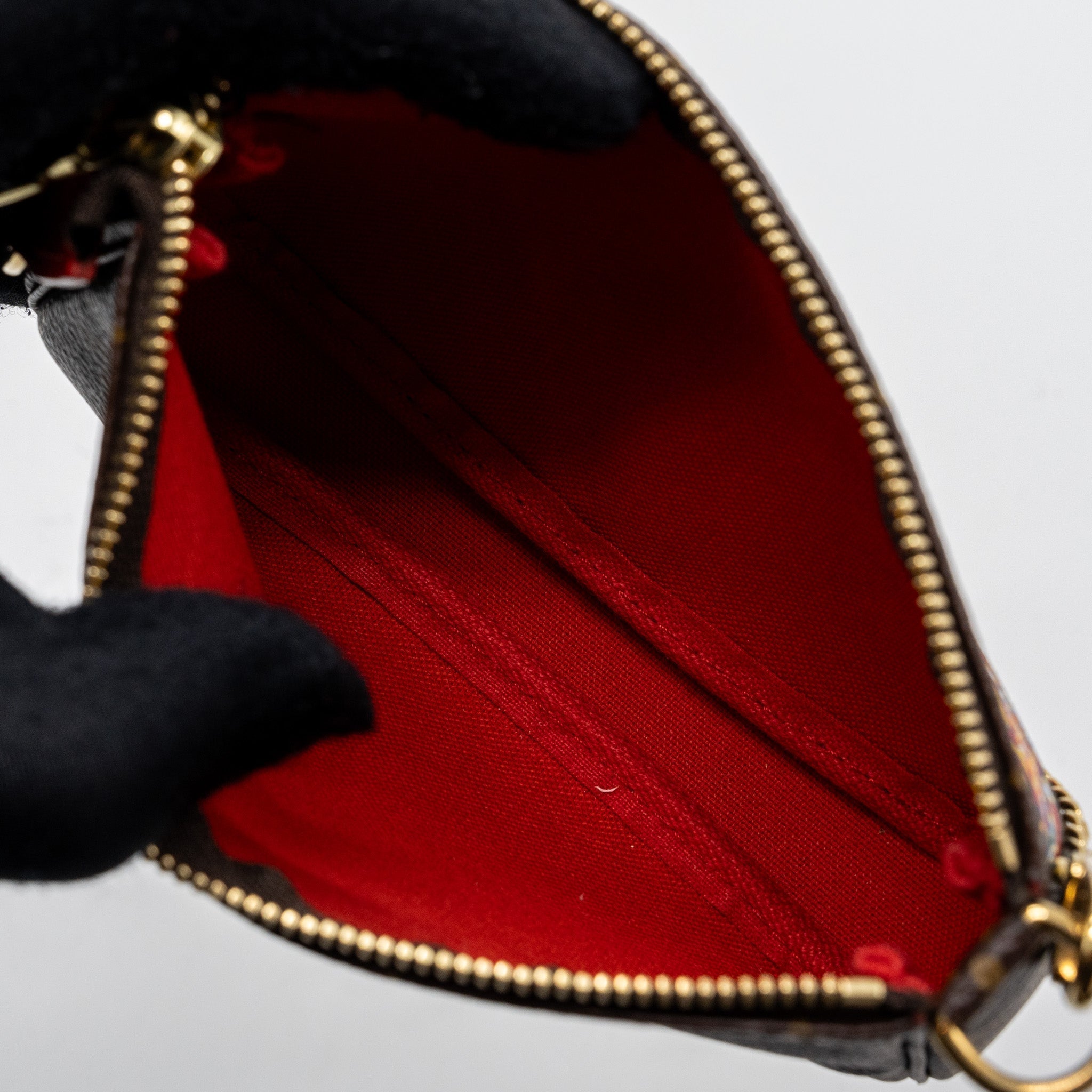 louis-vuitton-mini-pochette-accessories-2020-christmas-monogram-canvas-ghw