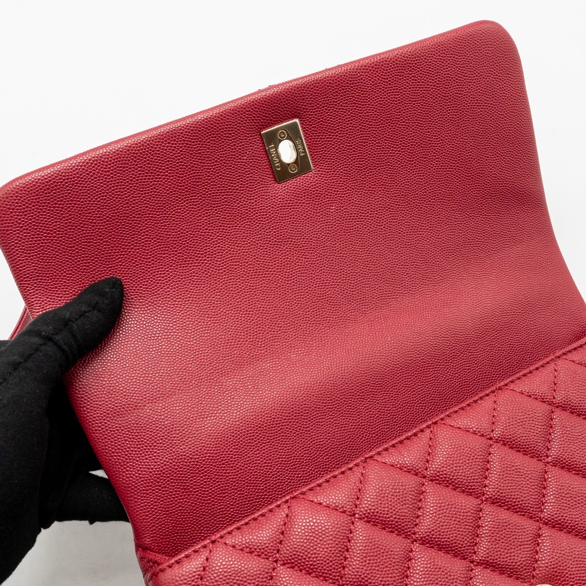 chanel-medium-coco-handle-caviar-red-ghw