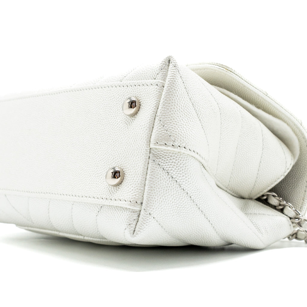 chanel-chevron-small-coco-handle-caviar-iridescent-white-shw
