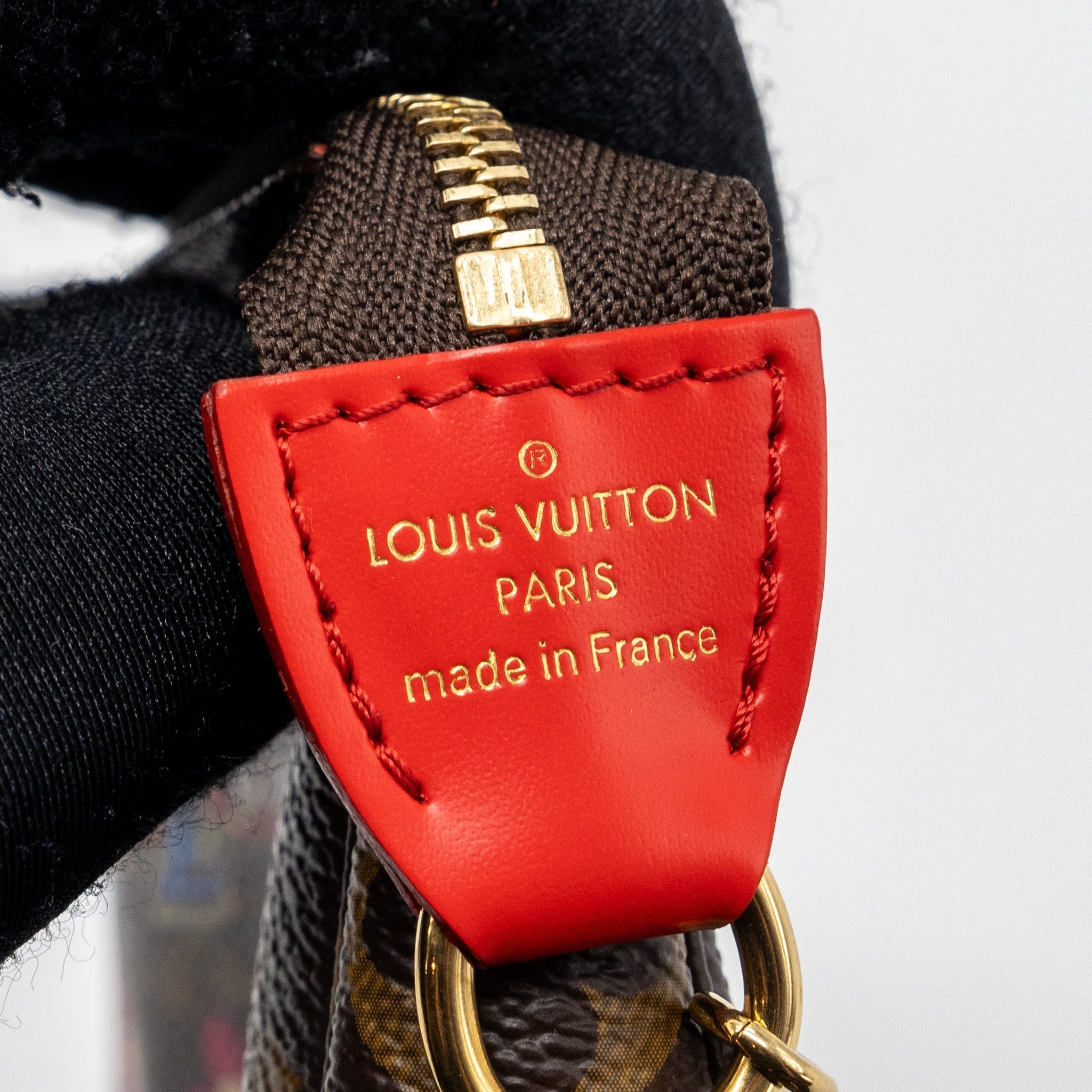 louis-vuitton-mini-pochette-accessories-2020-christmas-monogram-canvas-ghw