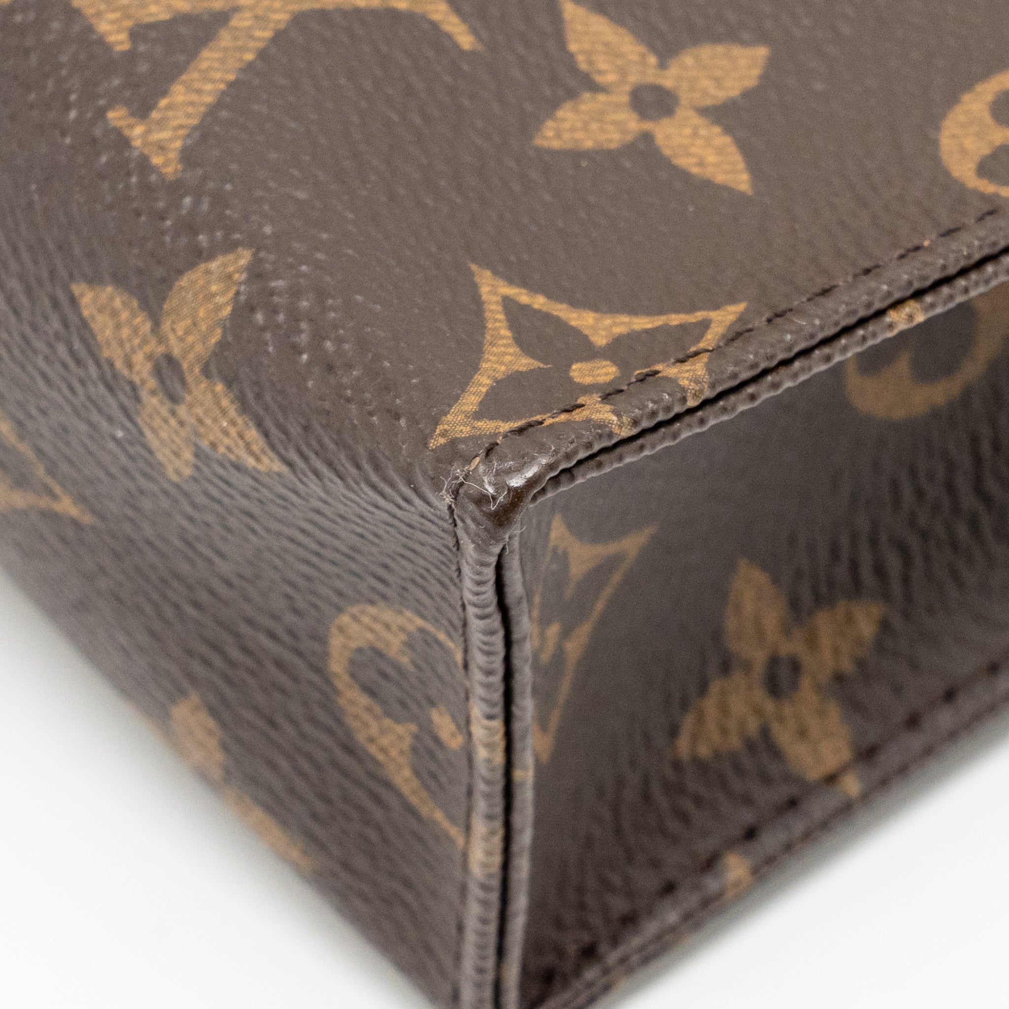 louis-vuitton-toiletry-pochette-26-monogram-canvas-ghw-15