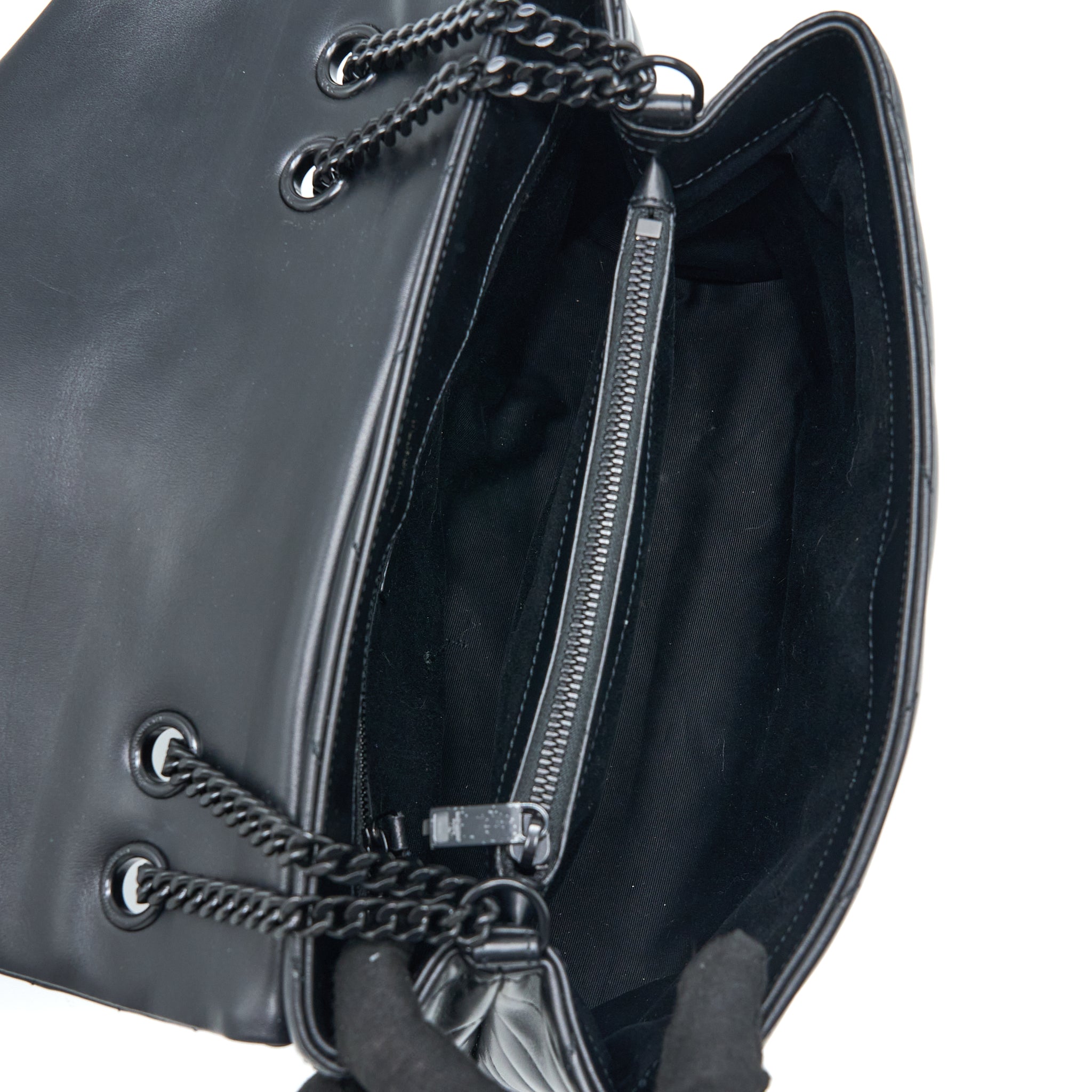 saint-laurent-ysl-medium-loulou-shoulder-bag-calfskin-black-with-black-hardware