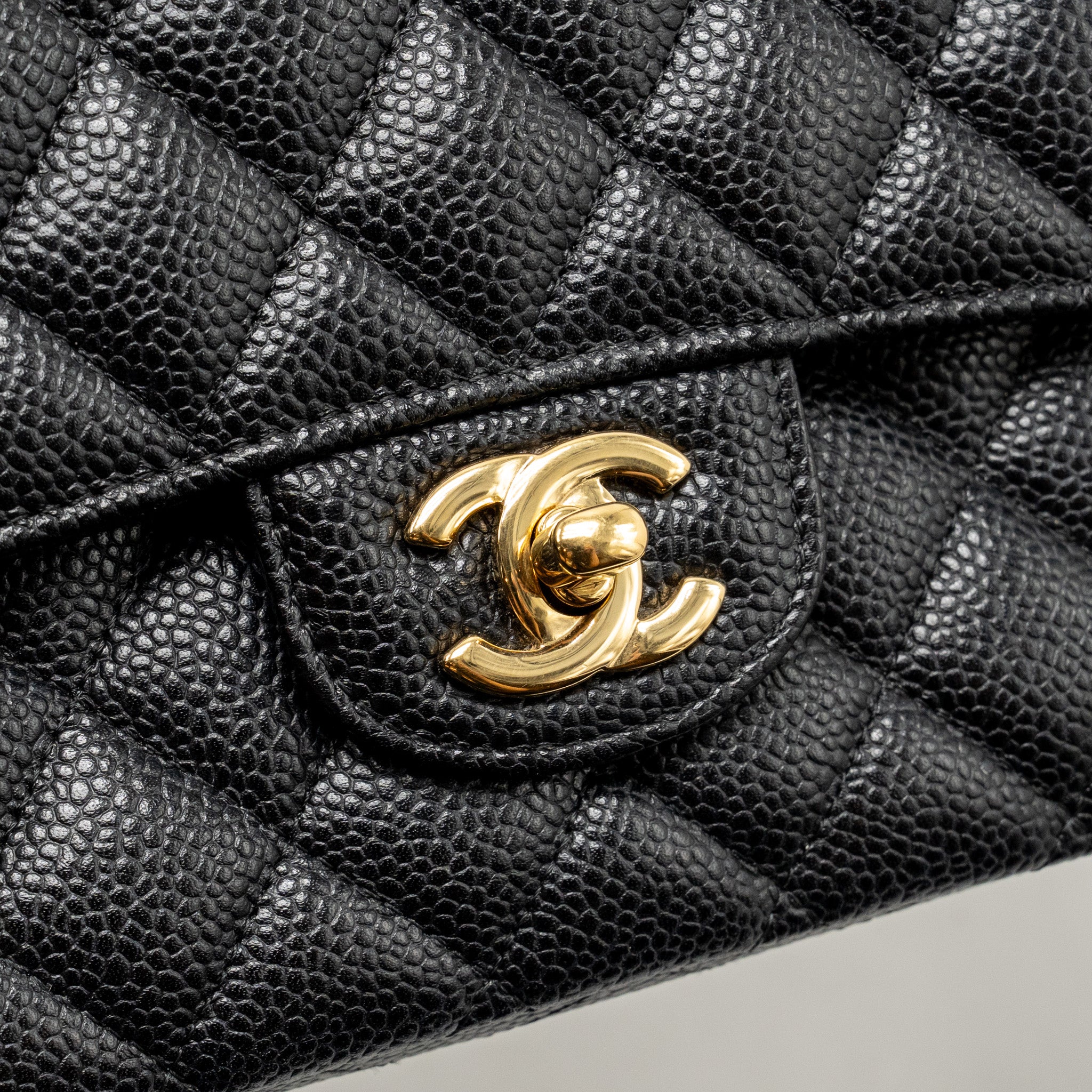 chanel-medium-classic-double-flap-bag-caviar-black-ghw-38