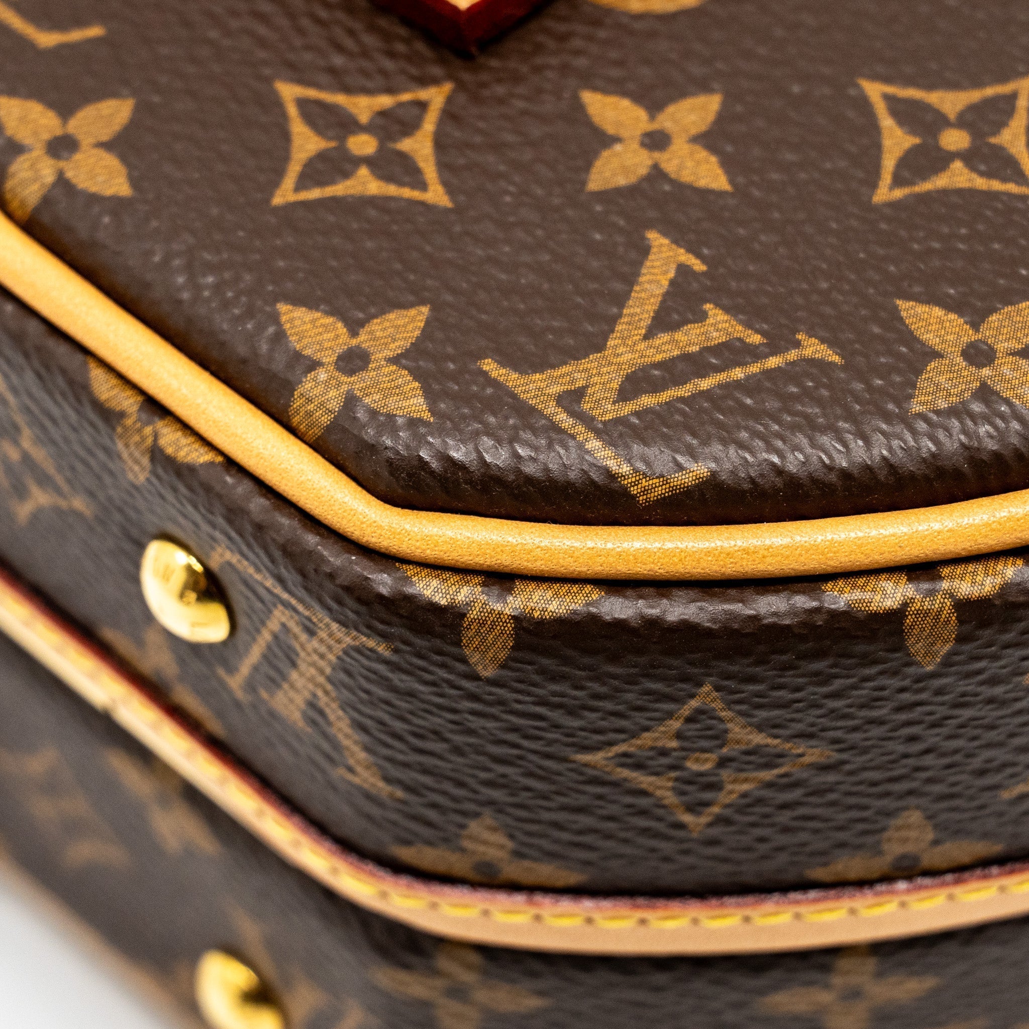 louis-vuitton-petite-boite-chapeau-monogram-canvas-ghw-6