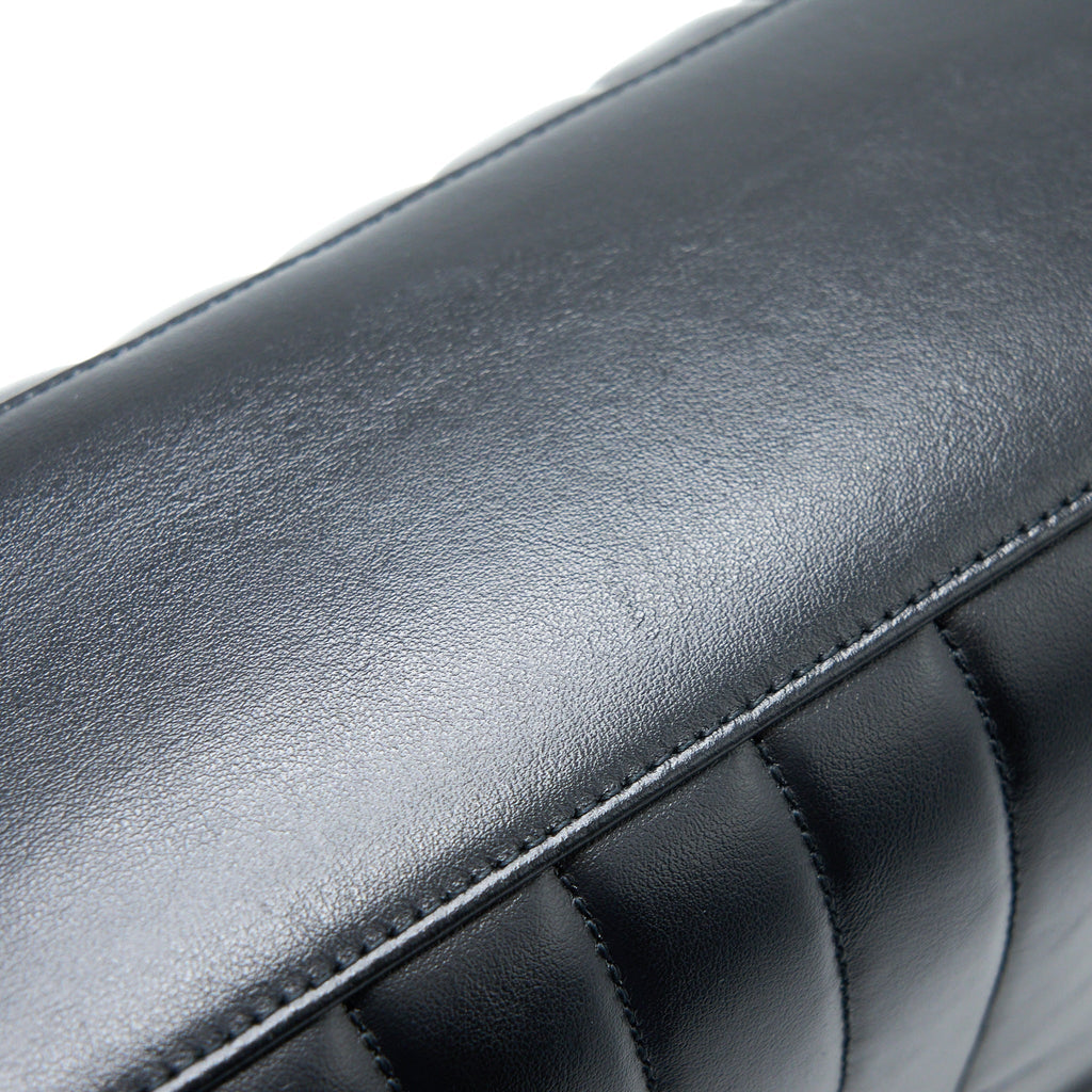 saint-laurent-ysl-medium-loulou-shoulder-bag-calfskin-black-with-black-hardware
