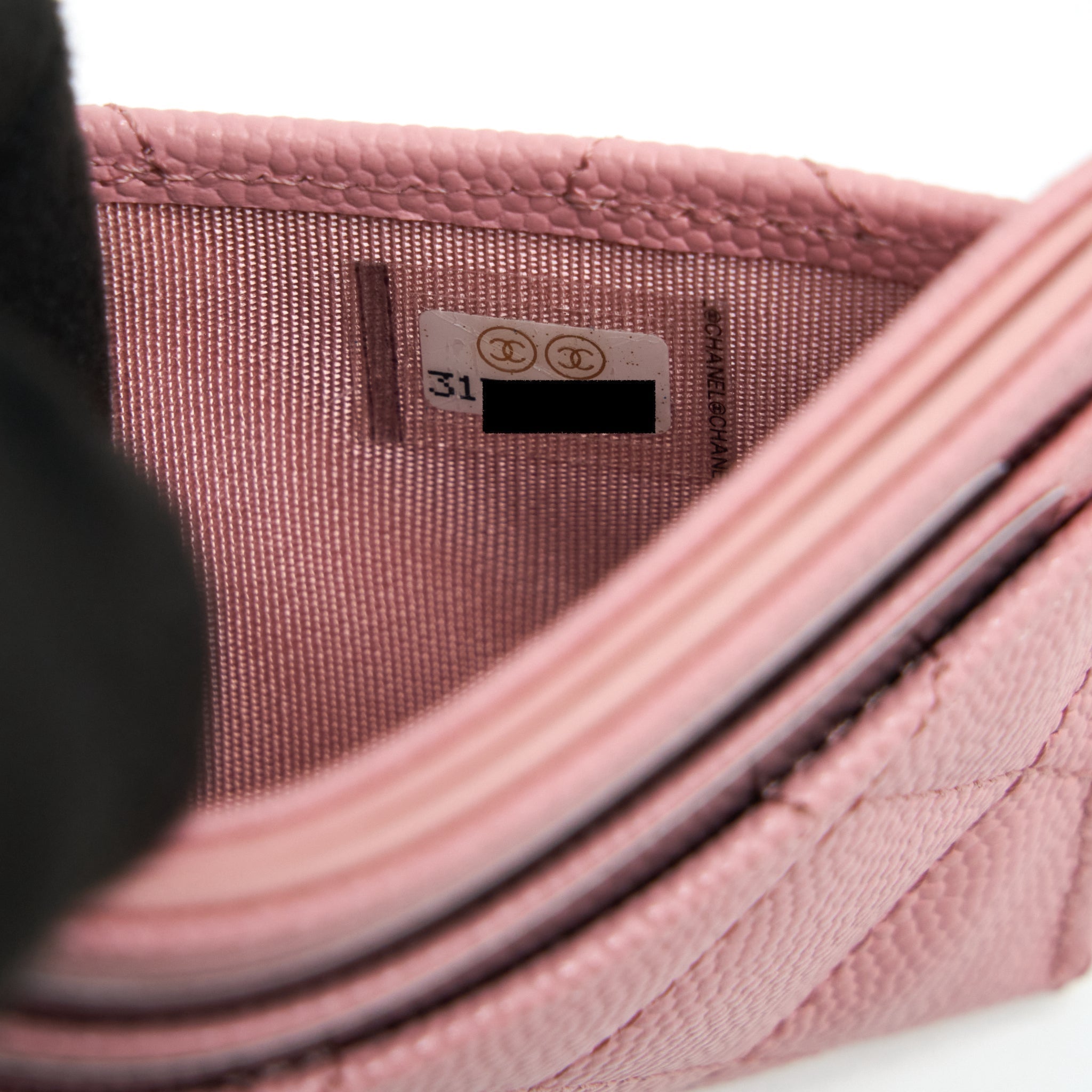 chanel-classic-card-holder-caviar-pink-with-lghw