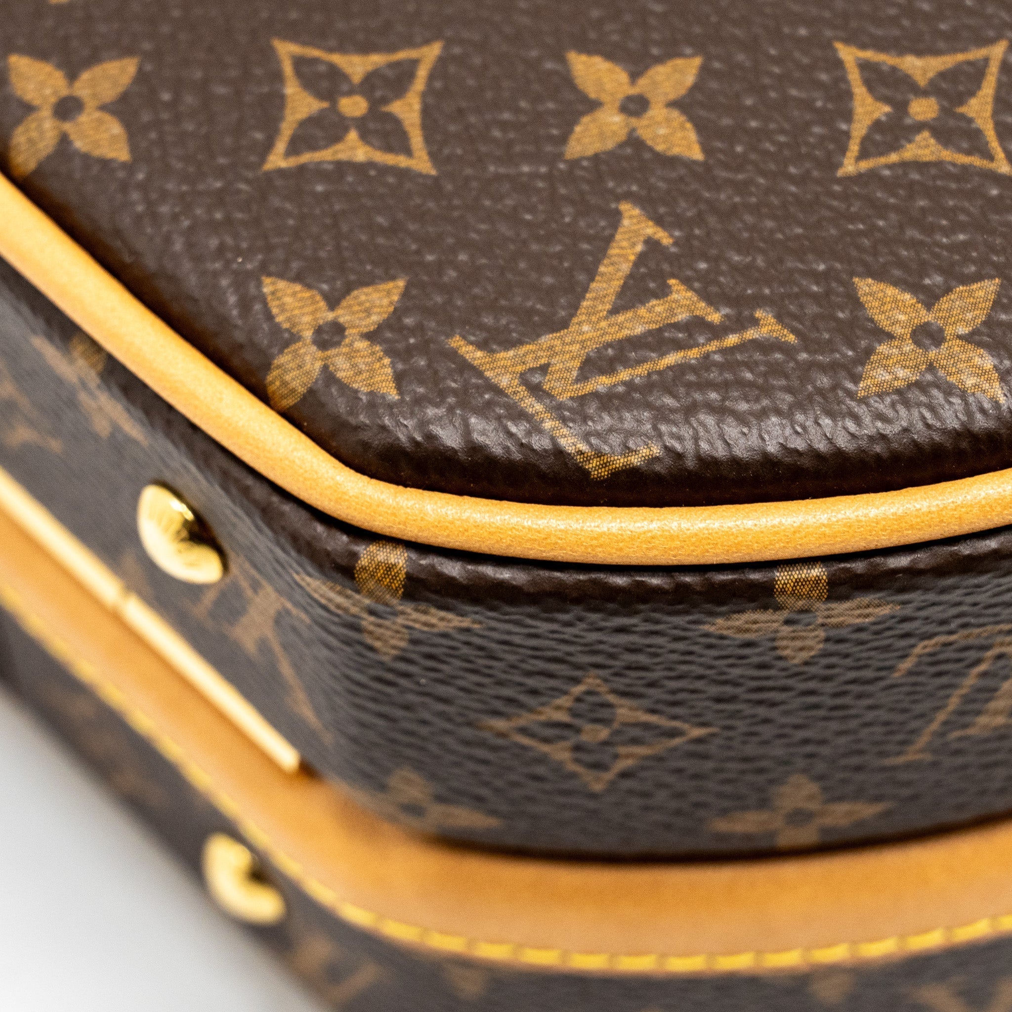 louis-vuitton-petite-boite-chapeau-monogram-canvas-ghw-6