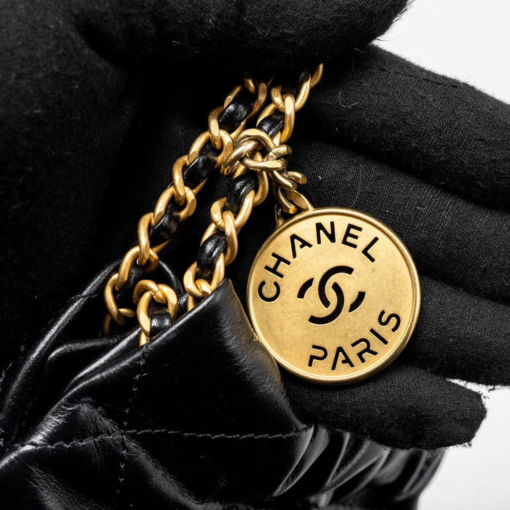 chanel-mini-22-bag-shiny-calfskin-black-ghwmicrochip-1
