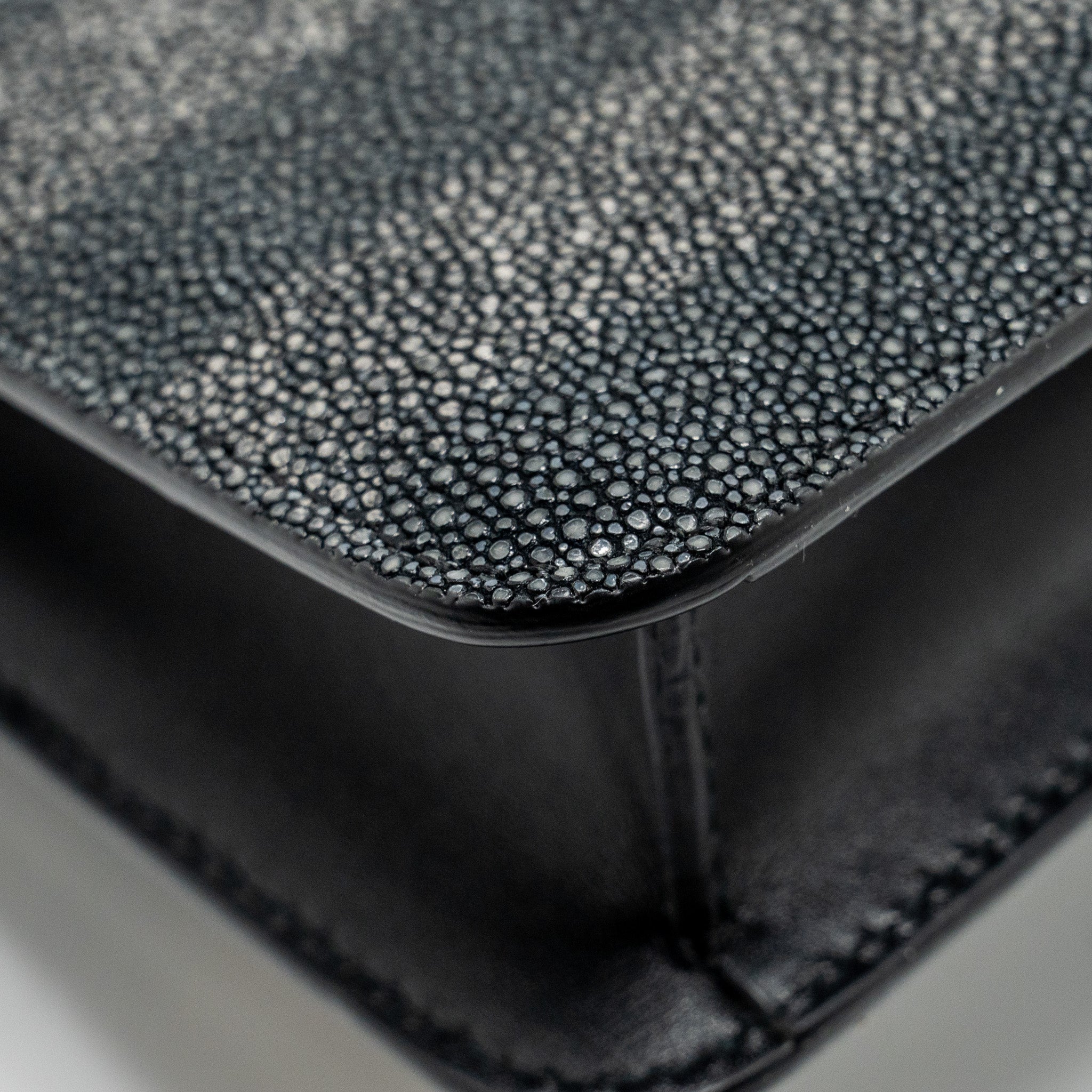 bvlgari-serpenti-forever-bag-galuchar-leather-black-grey-lghw
