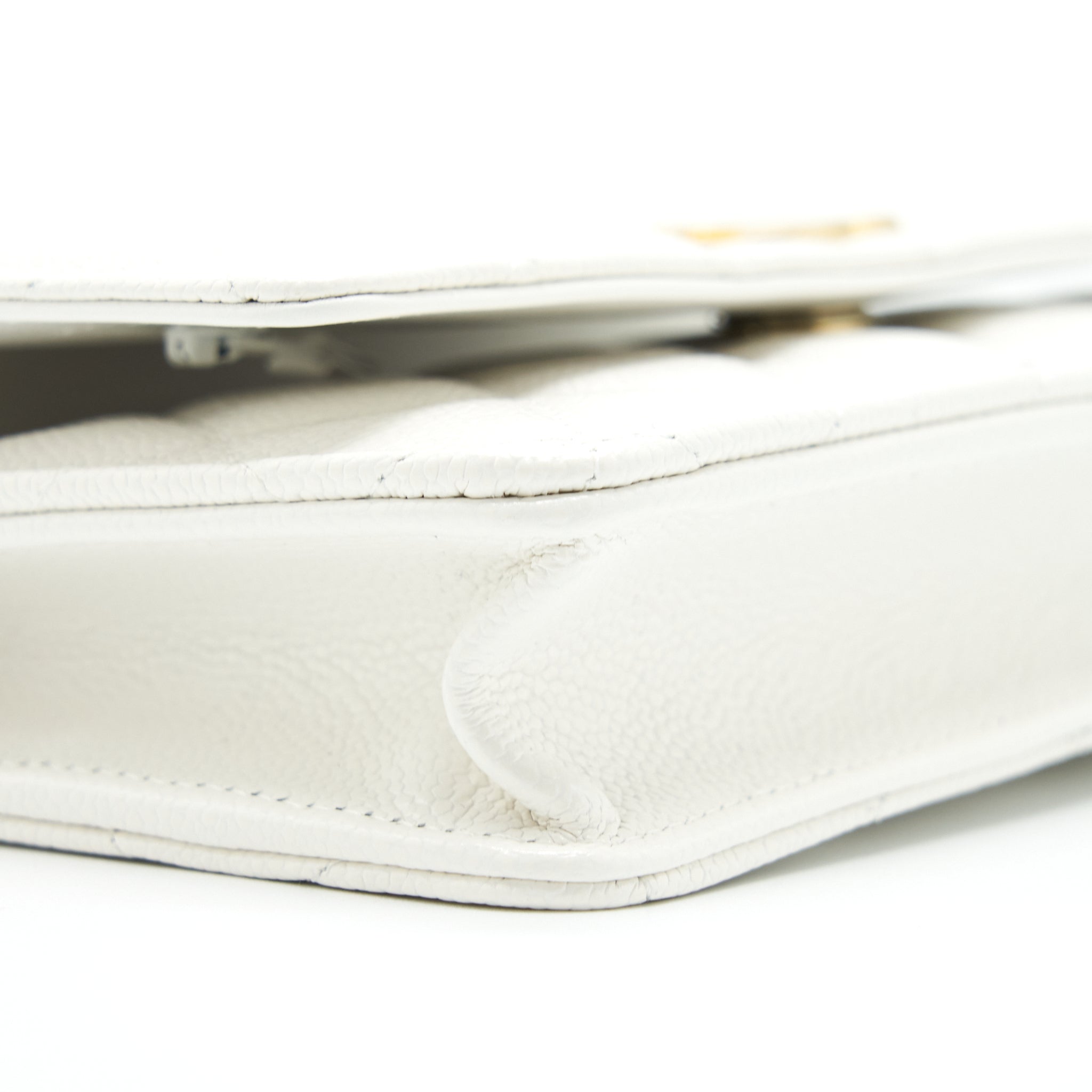 chanel-22s-logo-top-handle-wallet-on-chain-caviar-white-ghw