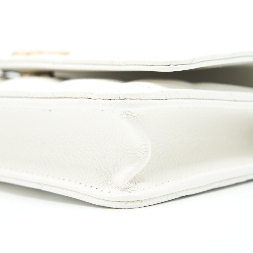 chanel-22s-logo-top-handle-wallet-on-chain-caviar-white-ghw