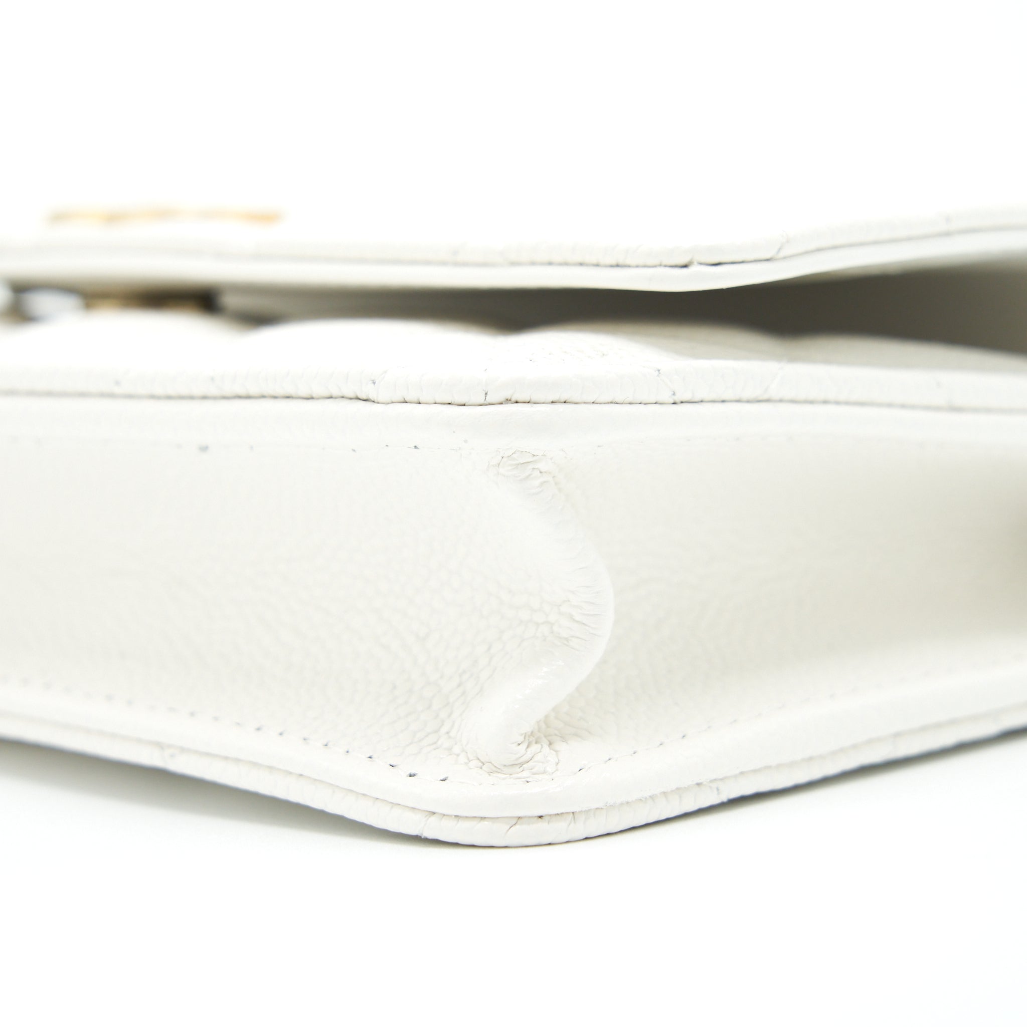 chanel-22s-logo-top-handle-wallet-on-chain-caviar-white-ghw