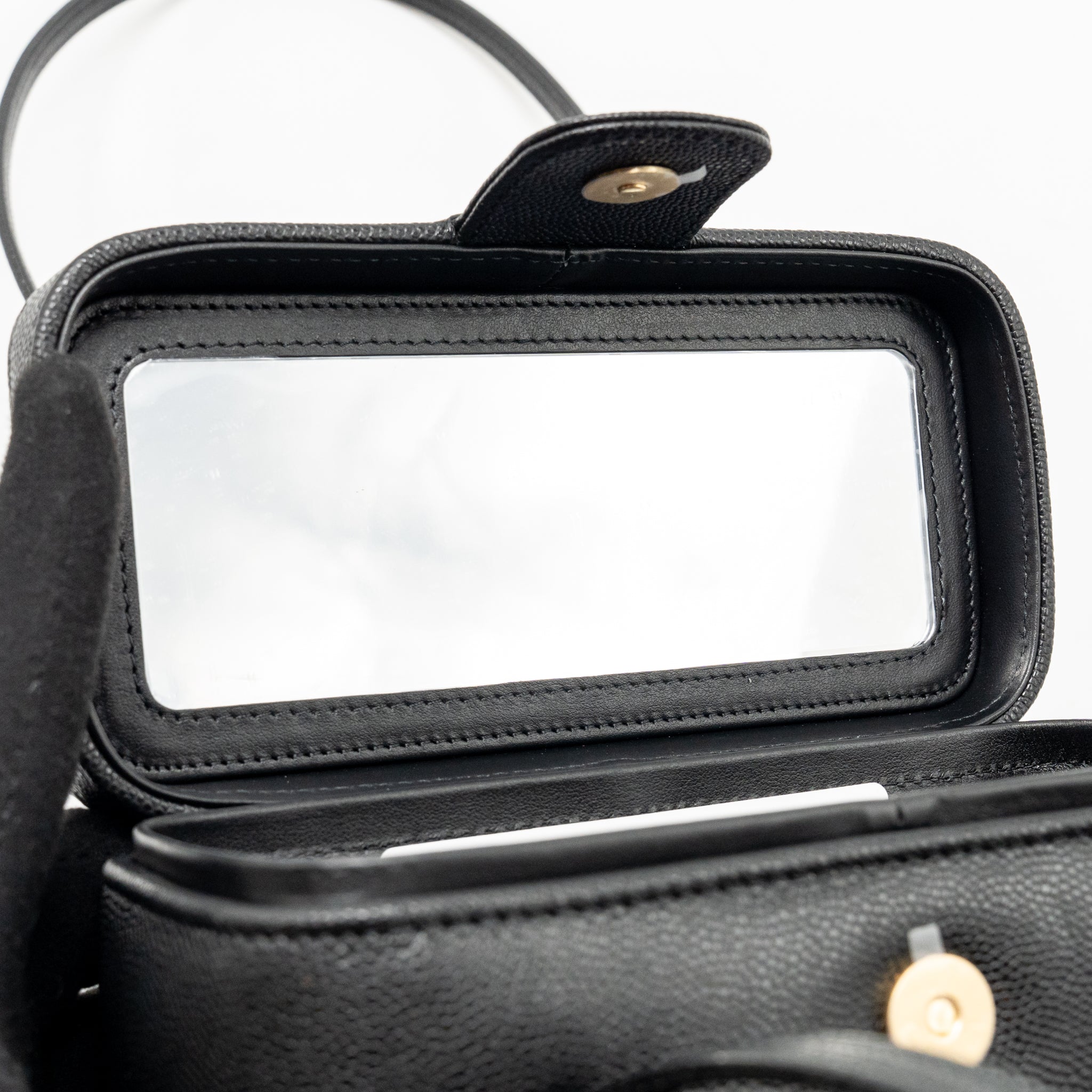 chanel-26p-preppy-coco-mini-vanity-shoulder-bag-caviar-black-ghwmicrochip