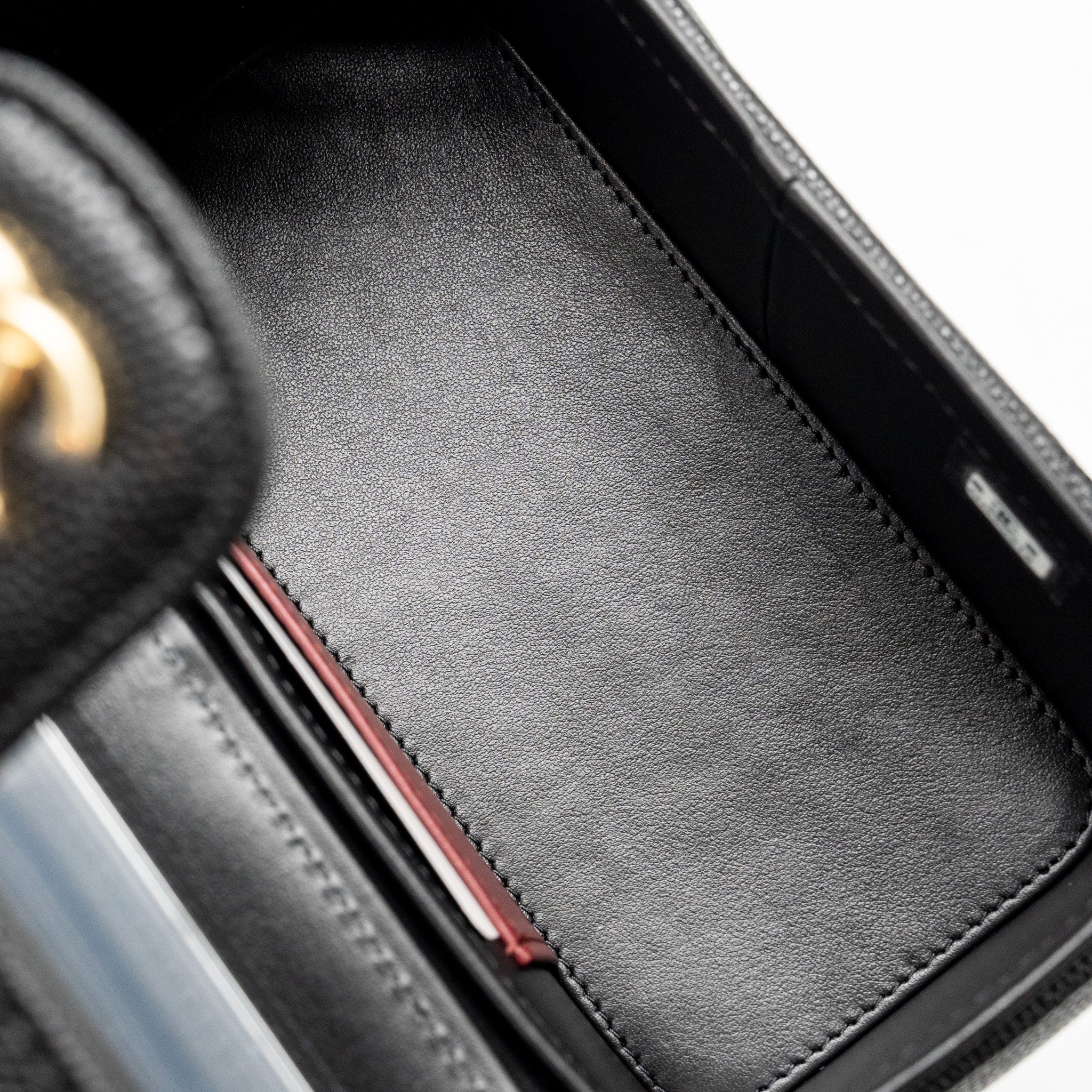 chanel-26p-preppy-coco-mini-vanity-shoulder-bag-caviar-black-ghwmicrochip