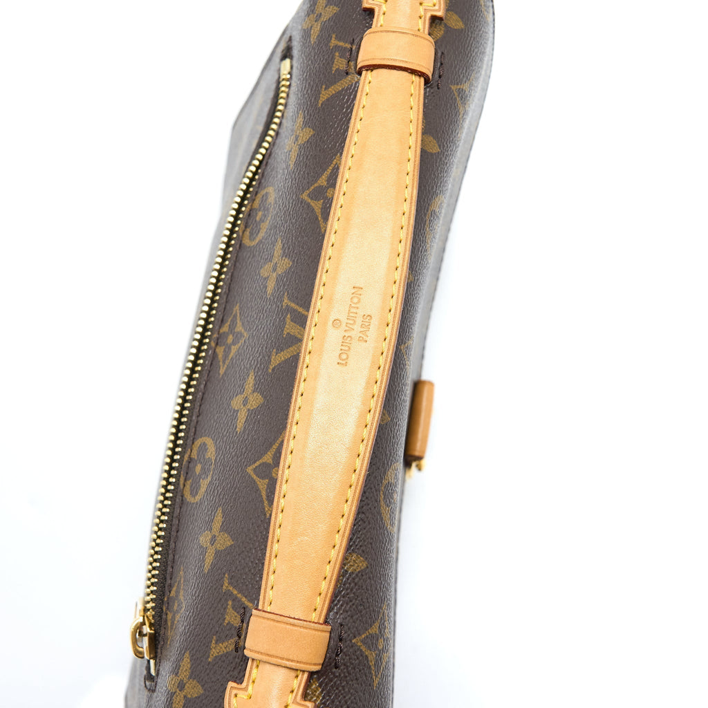 louis-vuitton-pochette-metis-monogram-canvas-ghw-12