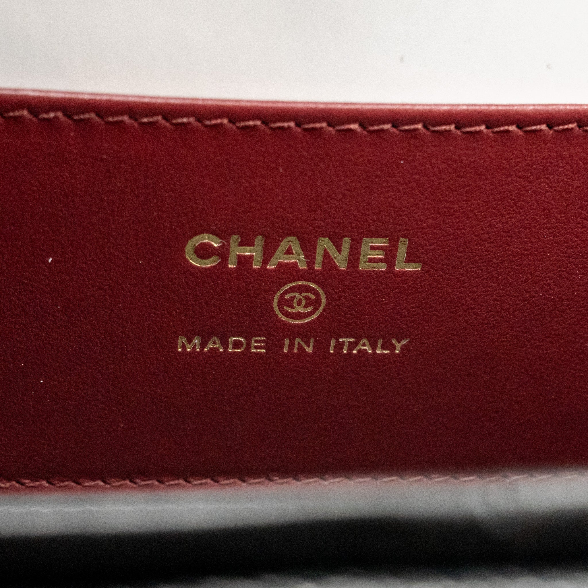 chanel-26p-preppy-coco-mini-vanity-shoulder-bag-caviar-black-ghwmicrochip