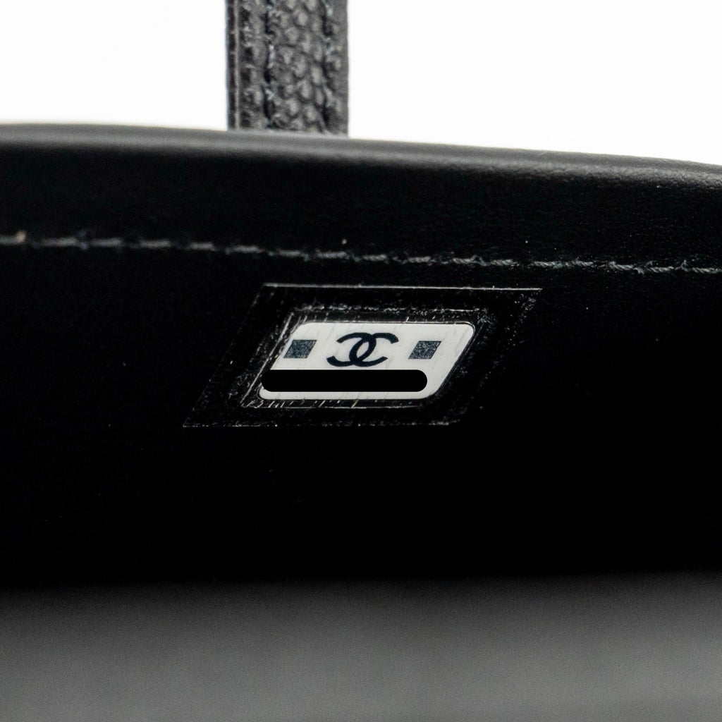 chanel-26p-preppy-coco-mini-vanity-shoulder-bag-caviar-black-ghwmicrochip