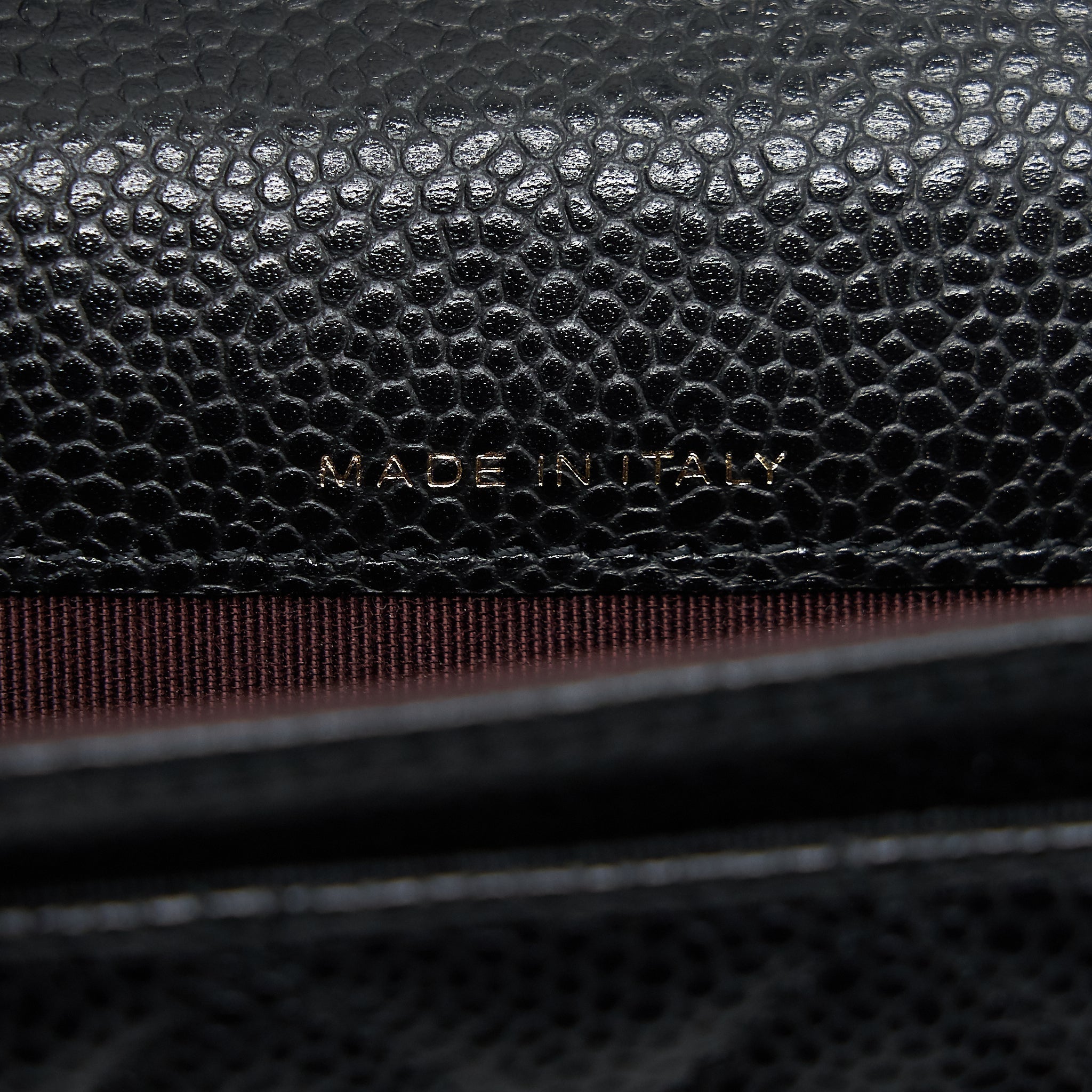 chanel-classic-flap-card-holder-caviar-black-ghw