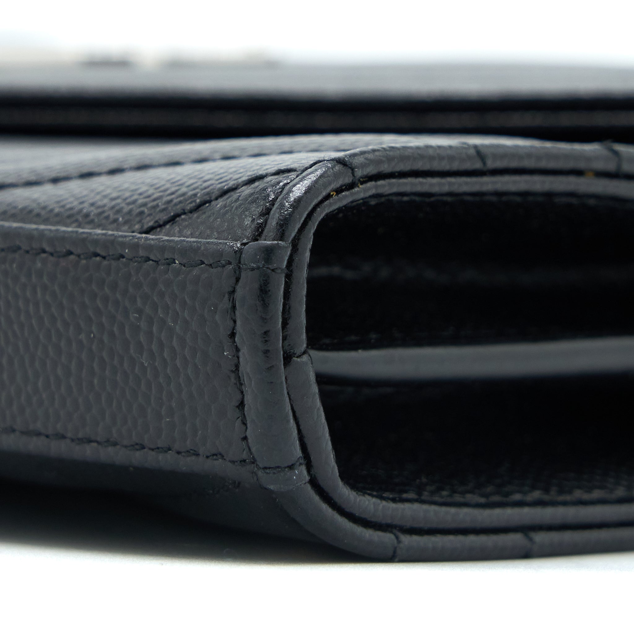saint-laurent-ysl-envelop-chain-wallet-grained-calfskin-black-shw