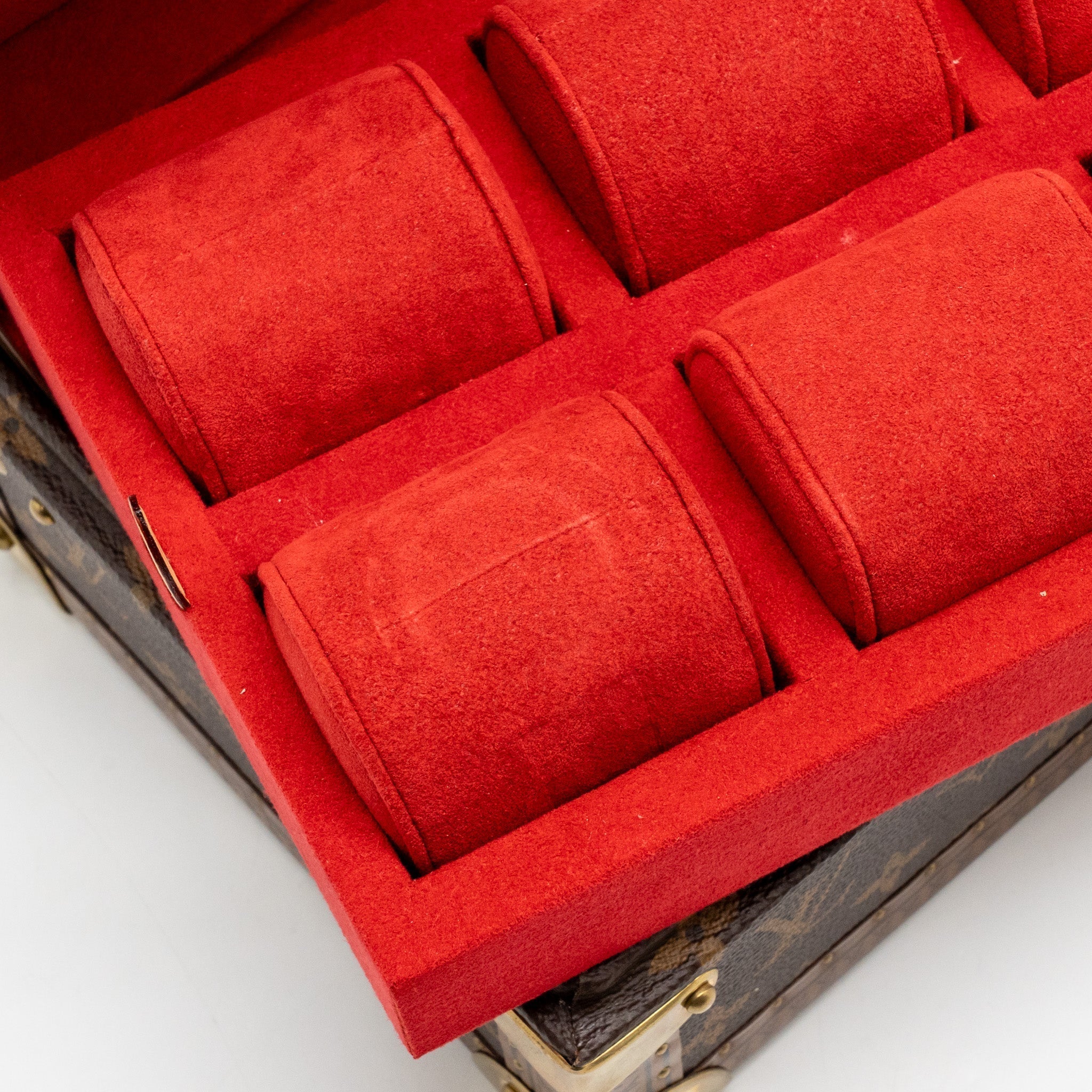 louis-vuitton-coffret-8-montres-monogram-cangas-rouge-fusion