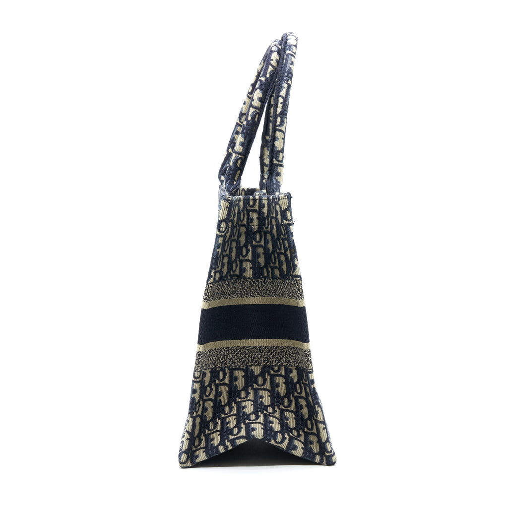 dior-small-booktote-bag-blue-oblique-embroidery