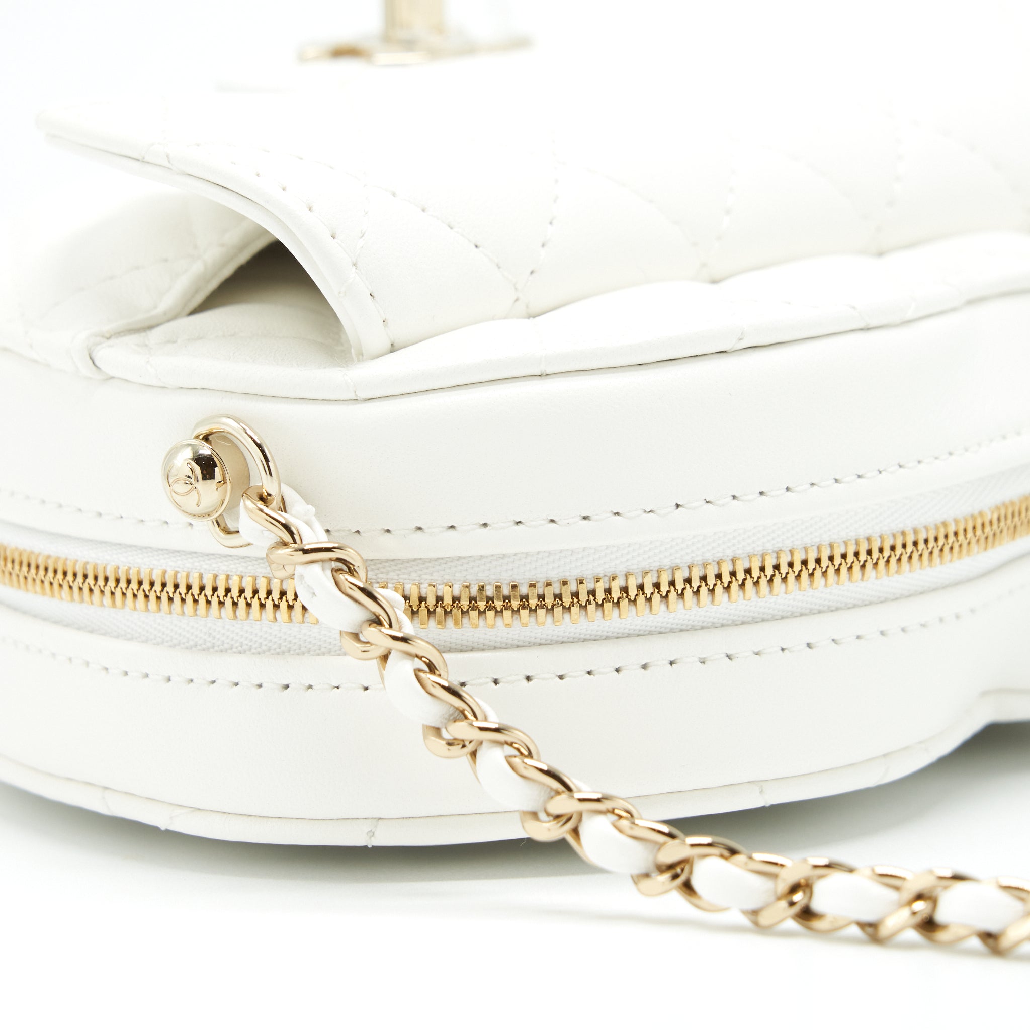 chanel-22s-heart-bag-lambskin-white-lghw-microchip
