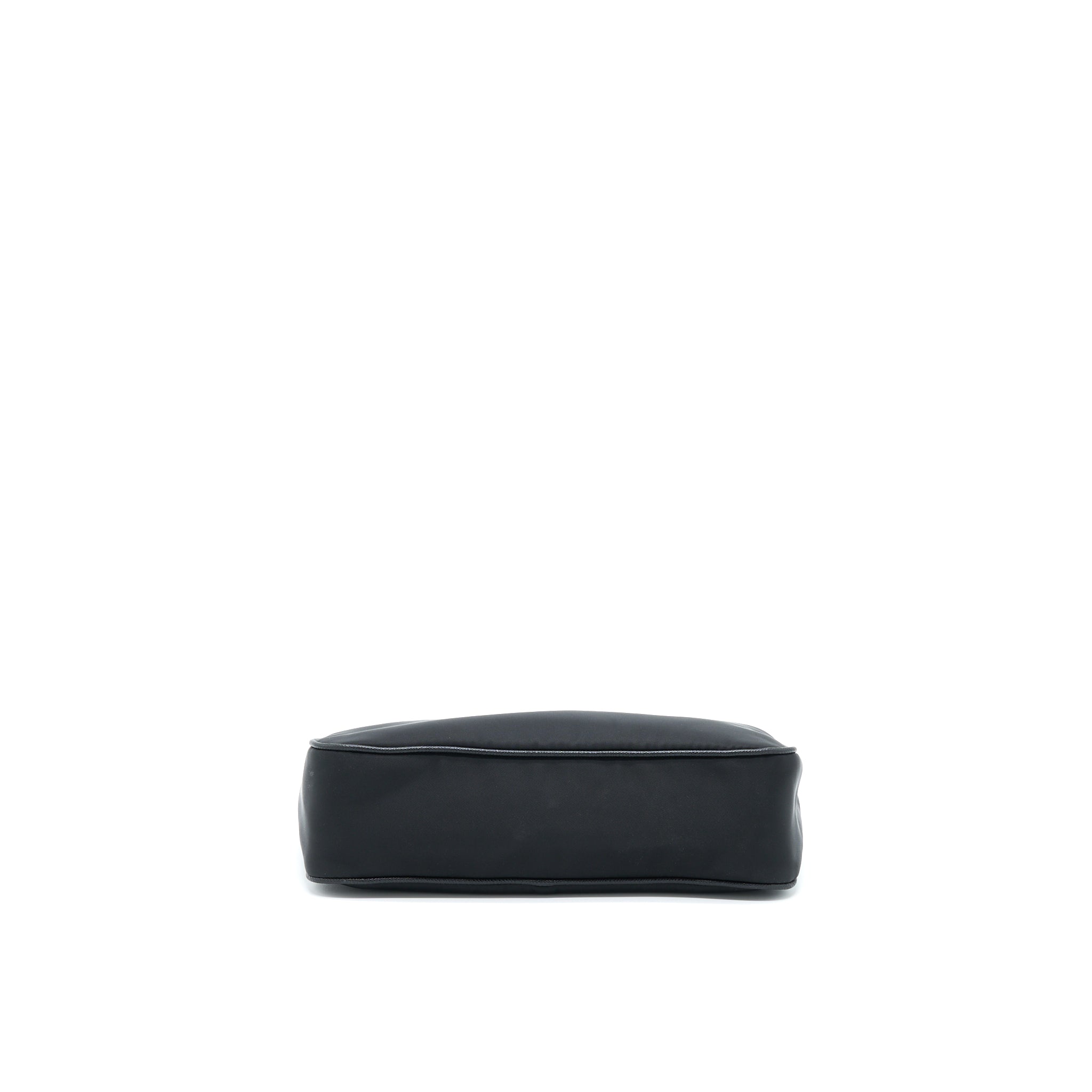 prada-reedition-2005-black-shw-3