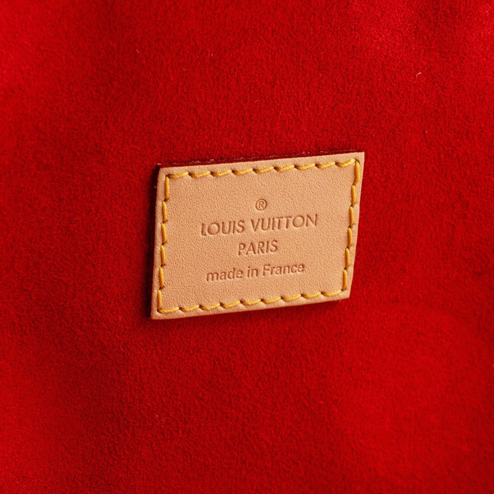 louis-vuitton-coffret-8-montres-monogram-cangas-rouge-fusion