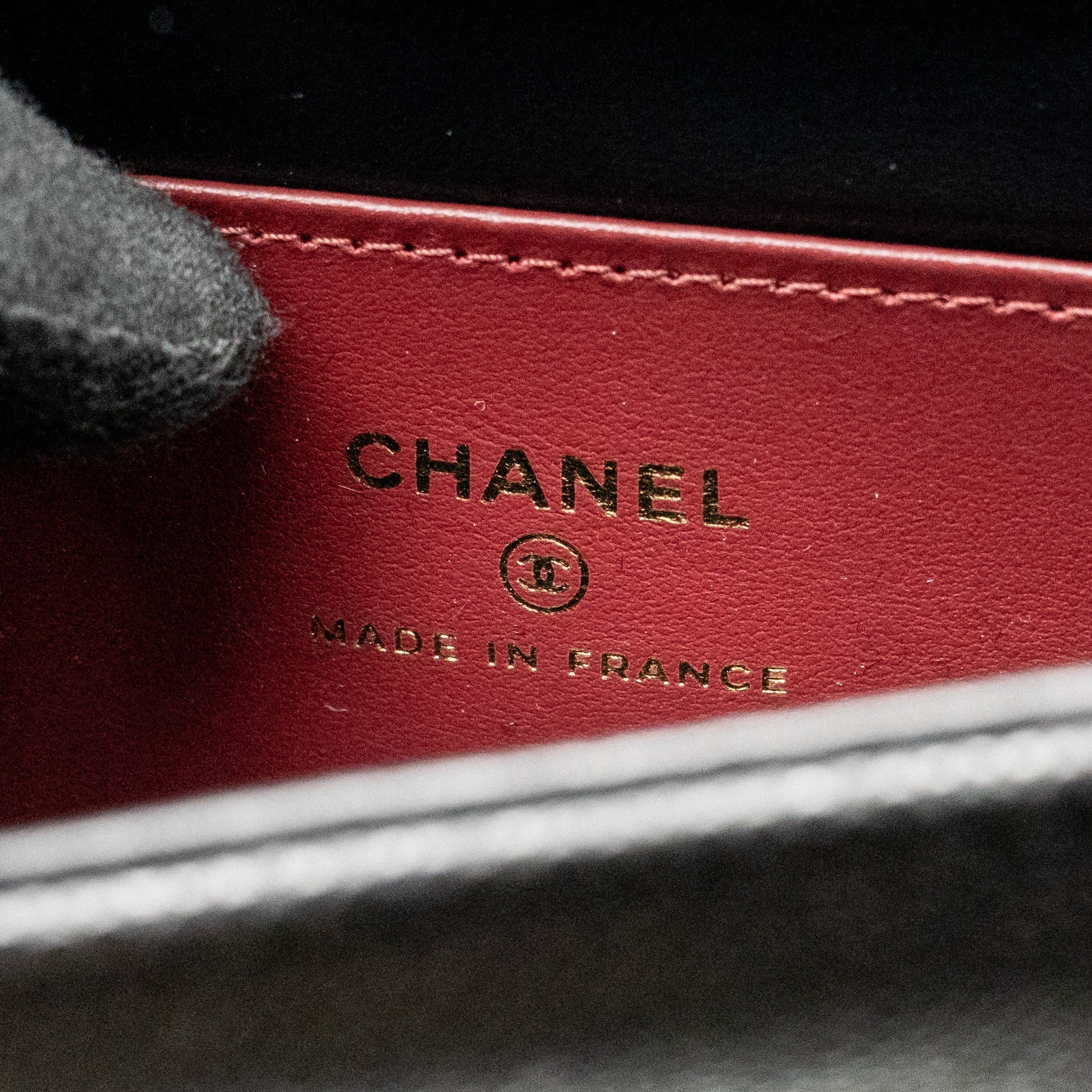 chanel-26p-preppy-coco-clutch-shoulder-bag-caviar-black-ghw-microchip