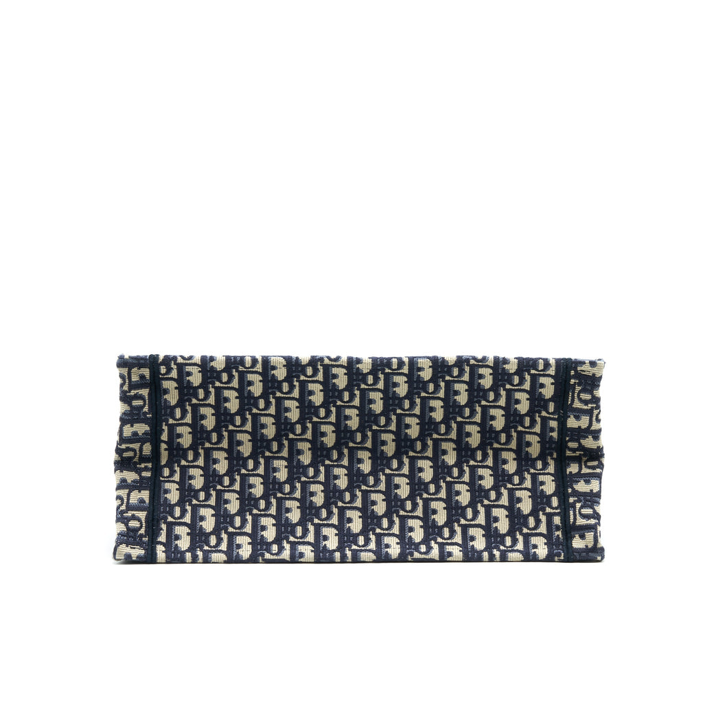 dior-small-booktote-bag-blue-oblique-embroidery