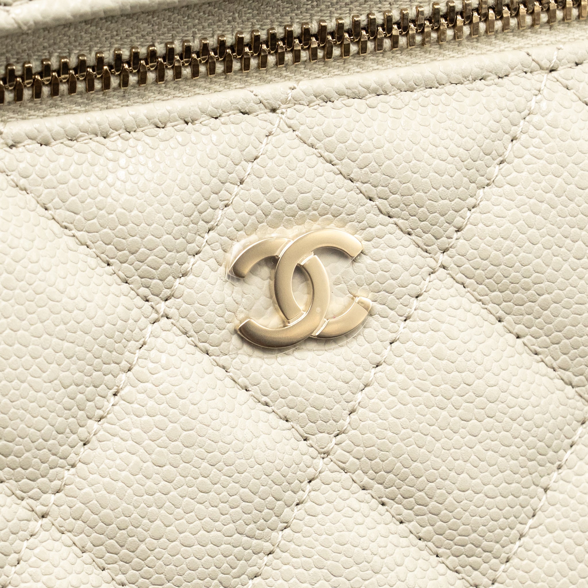 chanel-cc-top-handle-vanity-with-chain-caviar-light-grey-lghw-microchip
