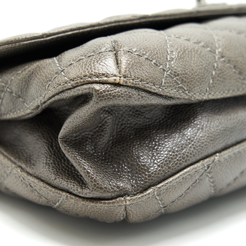 chanel-seasonal-jumbo-caviar-flap-bag-grey-with-ruthenium-hardware