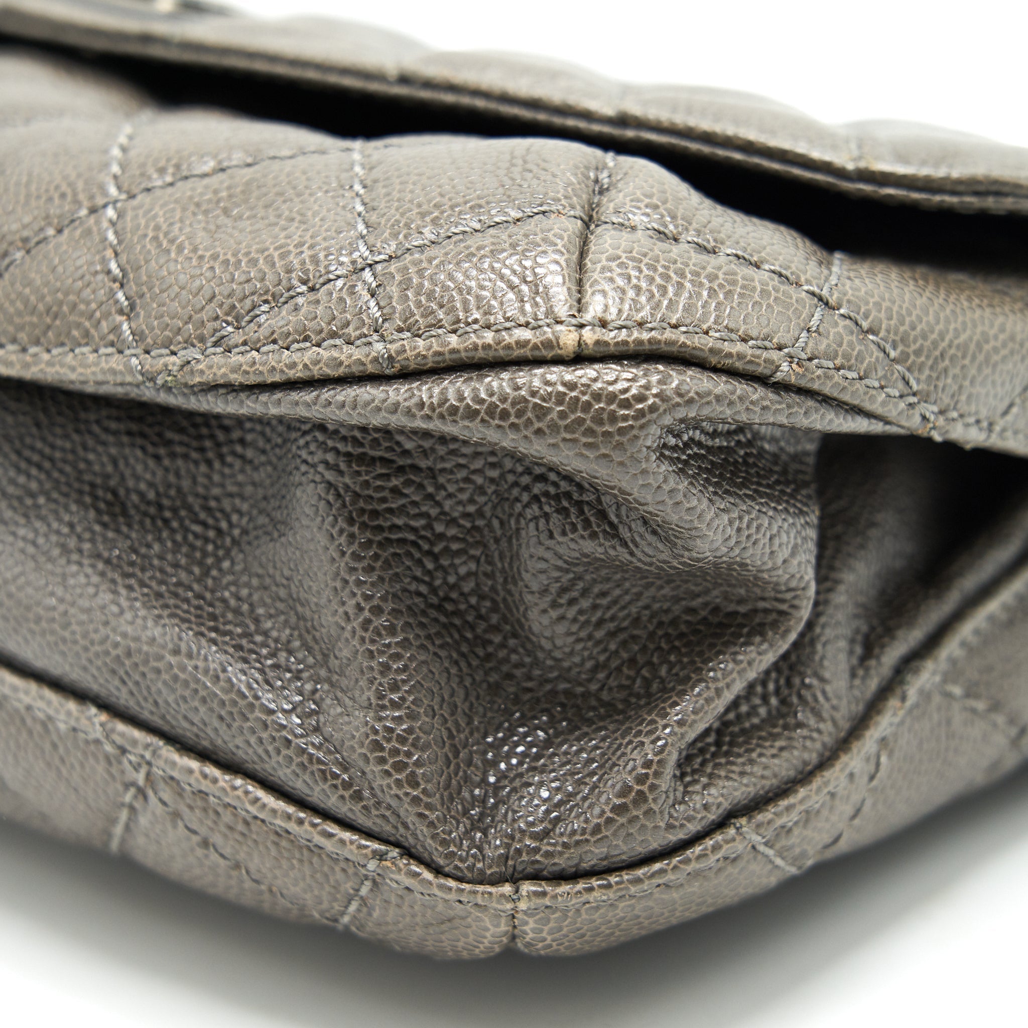 chanel-seasonal-jumbo-caviar-flap-bag-grey-with-ruthenium-hardware