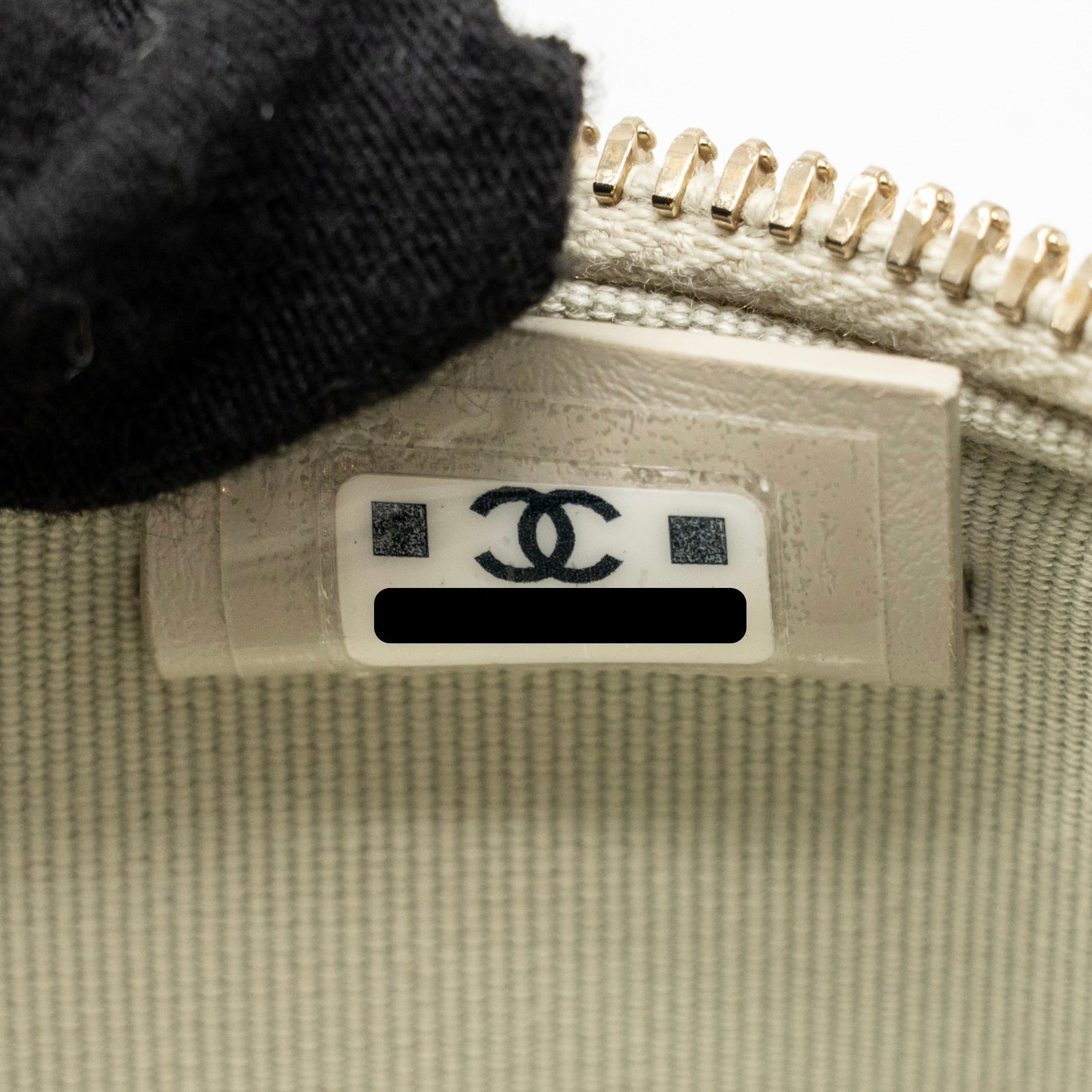 chanel-cc-top-handle-vanity-with-chain-caviar-light-grey-lghw-microchip