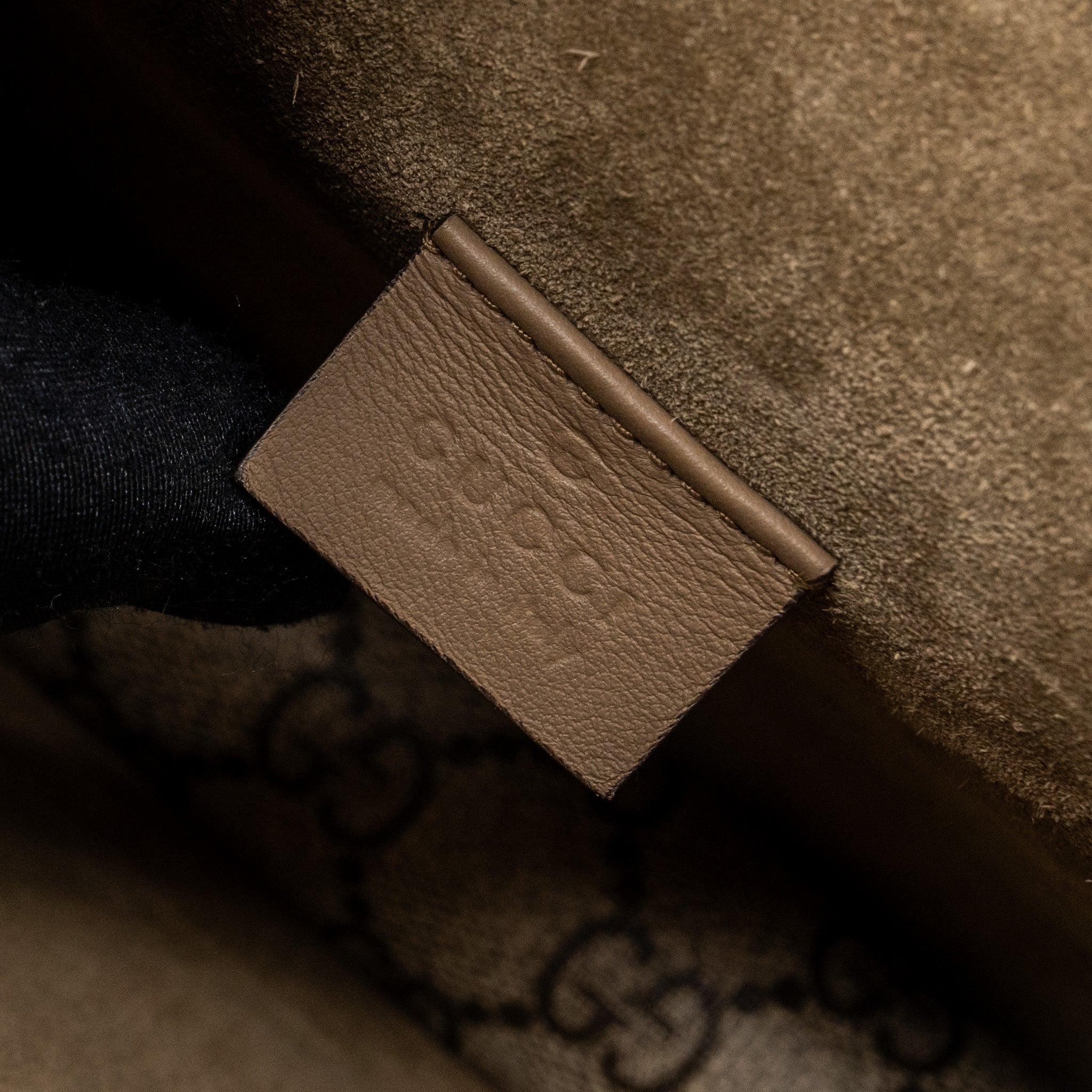 gucci-dionysus-gg-small-supreme-canvas-taupe-suede-beige-shw