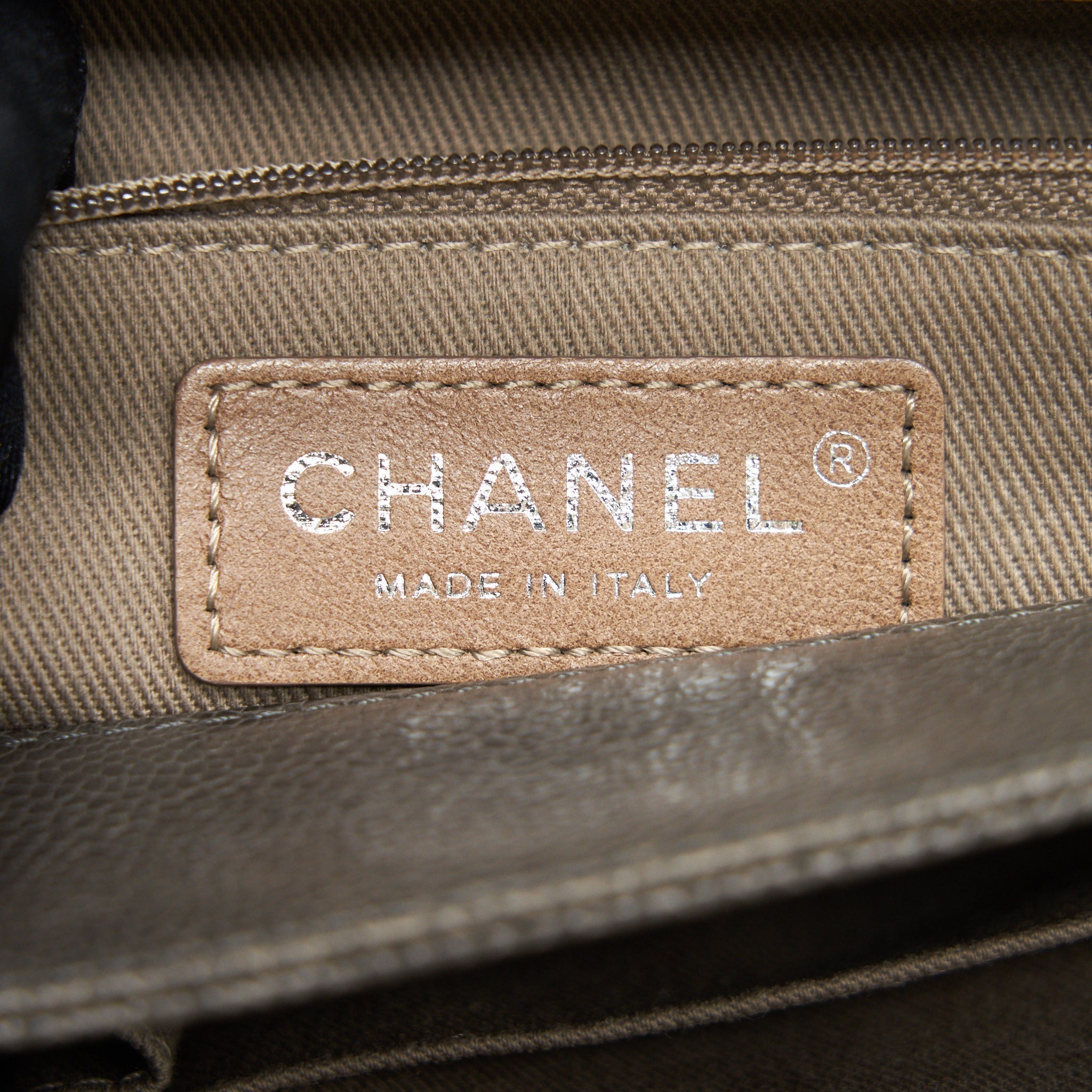 chanel-seasonal-jumbo-caviar-flap-bag-grey-with-ruthenium-hardware