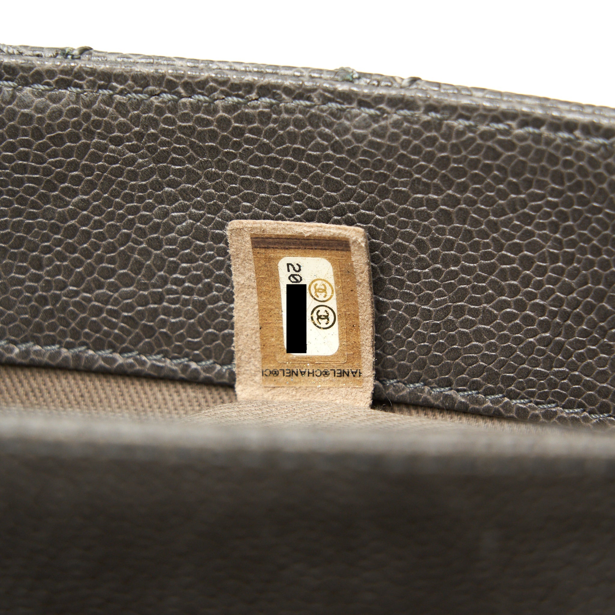 chanel-seasonal-jumbo-caviar-flap-bag-grey-with-ruthenium-hardware