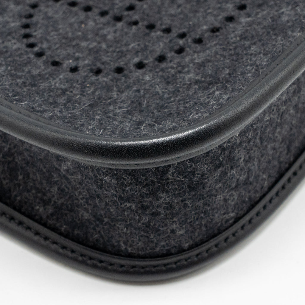 hermes-mini-evelyne-feutre-swift-sangle-wool-graphite-black-shw-stamp-u