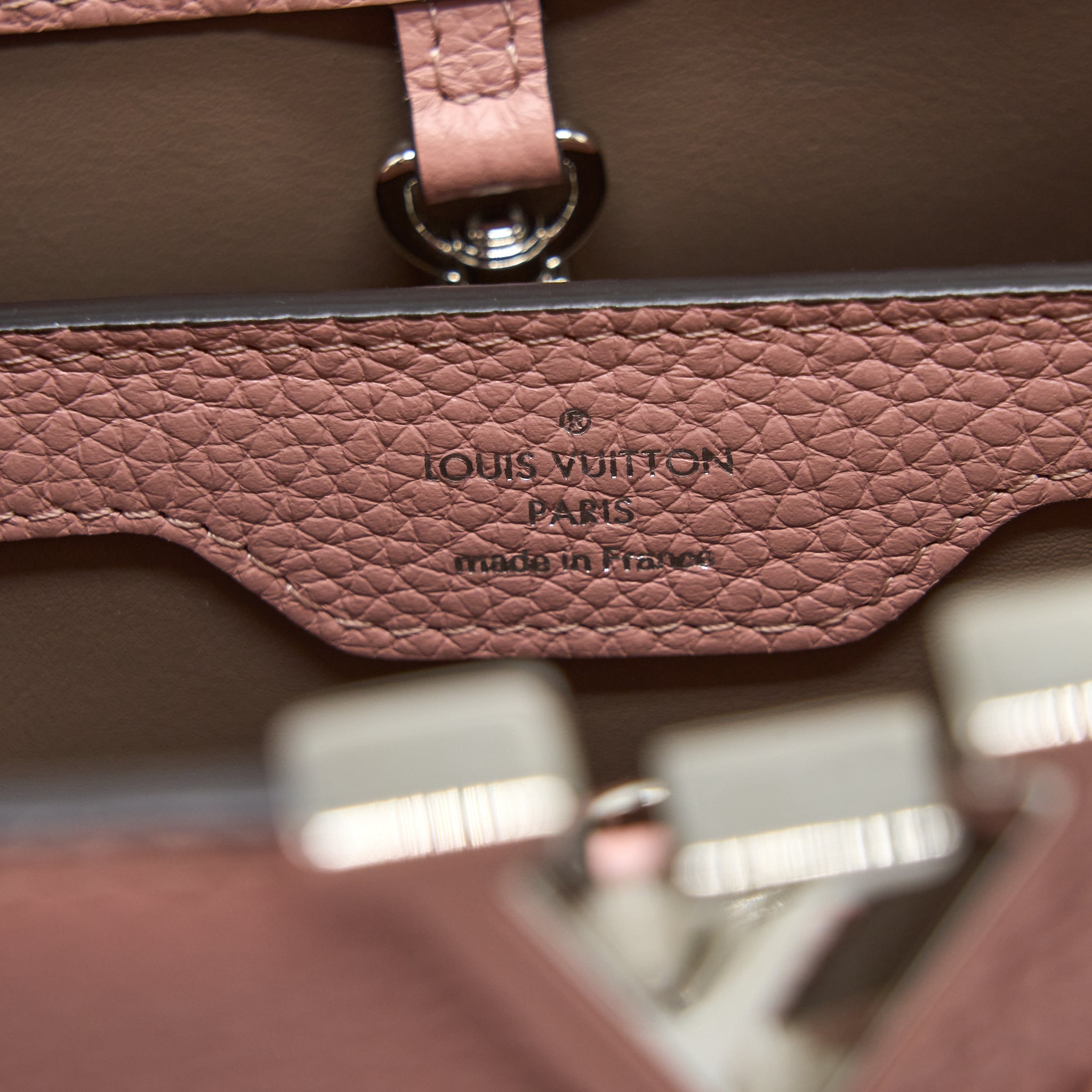 louis-vuitton-capucines-bb-taurillon-magnolia-shw
