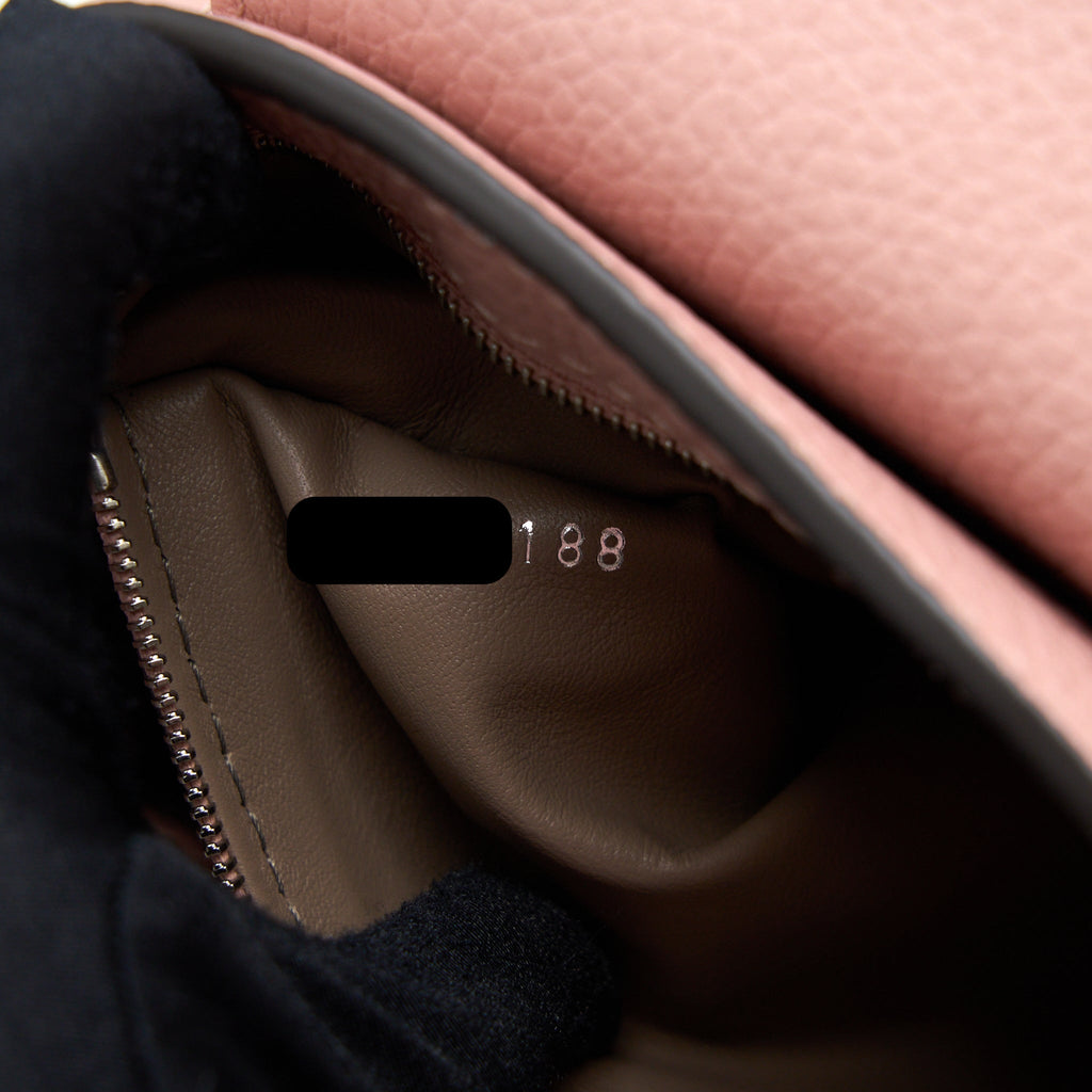 louis-vuitton-capucines-bb-taurillon-magnolia-shw
