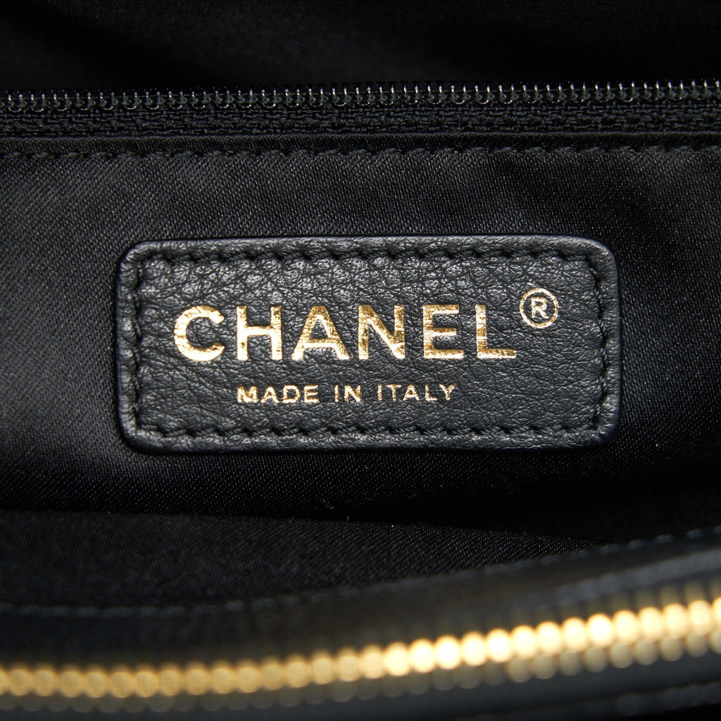 chanel-grant-shopping-tote-bag-gst-black-caviar-ghw