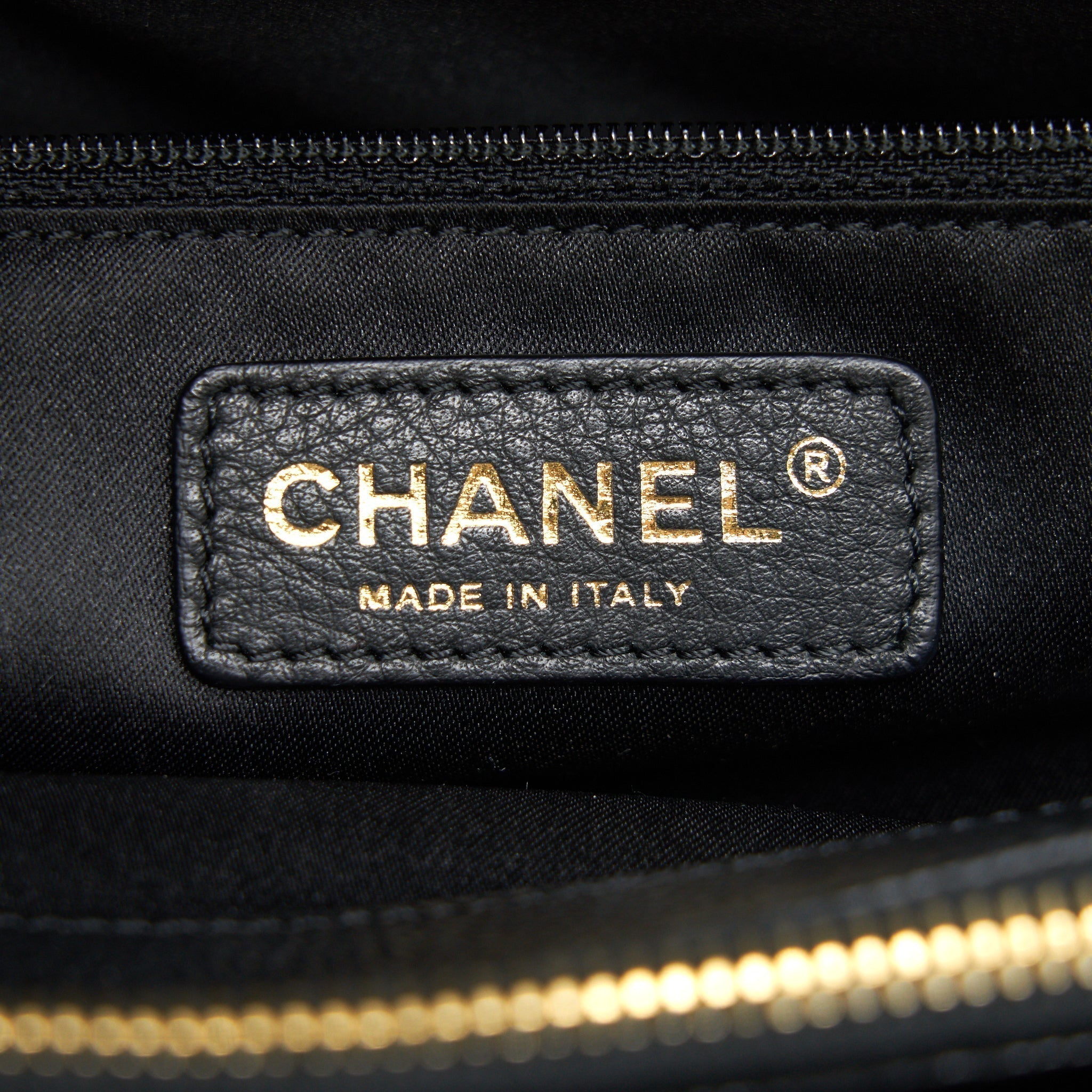 chanel-grant-shopping-tote-bag-gst-black-caviar-ghw