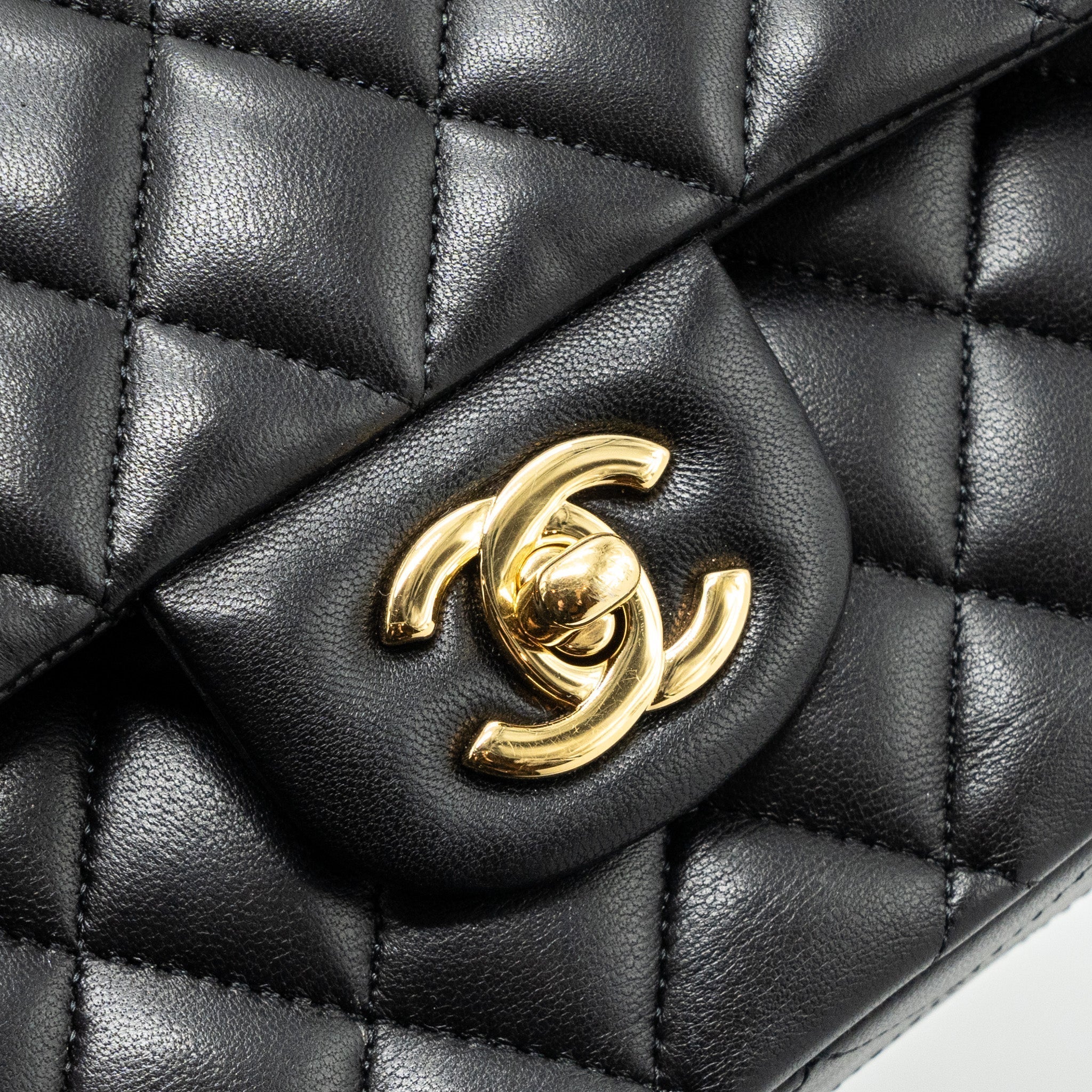 chanel-medium-classic-flap-bag-lambskin-black-ghw-1