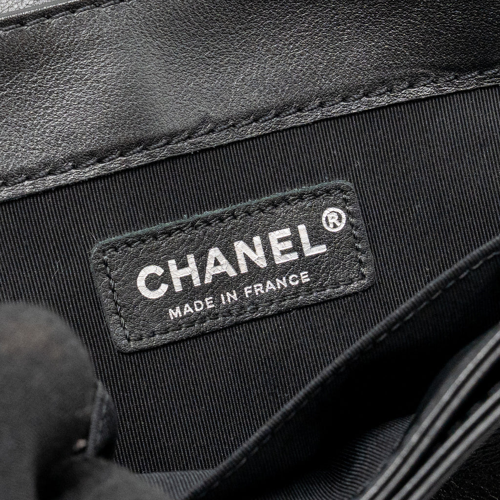 chanel-boy-bag-black-1